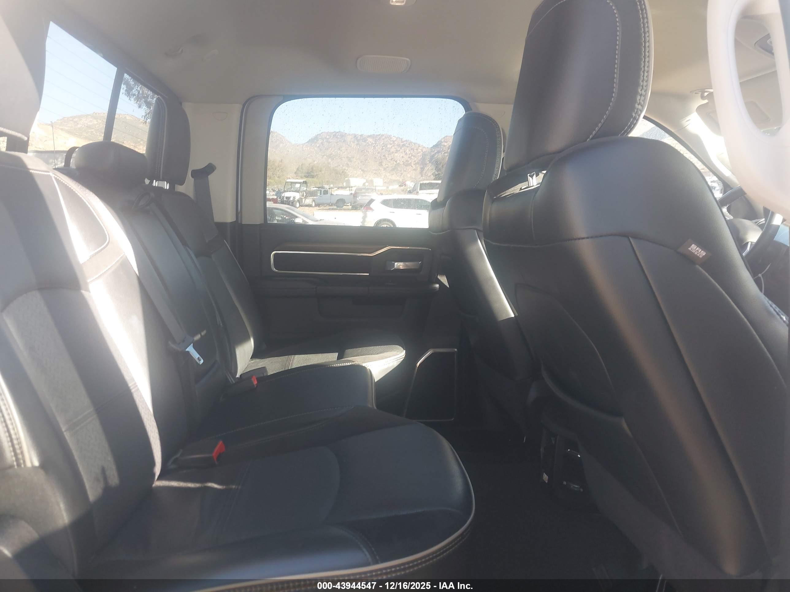 RAM 2500 image 8