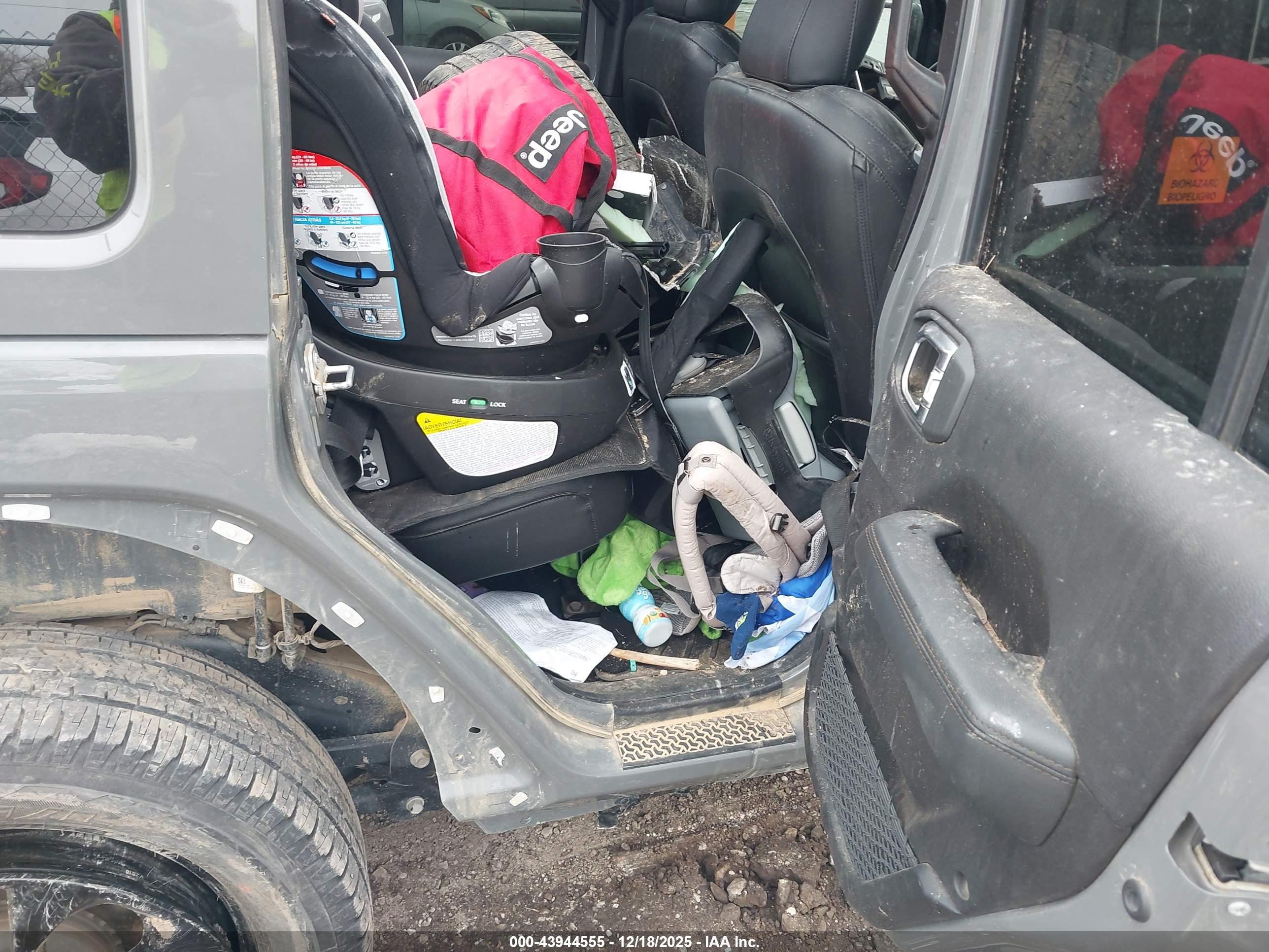 JEEP WRANGLER image 8