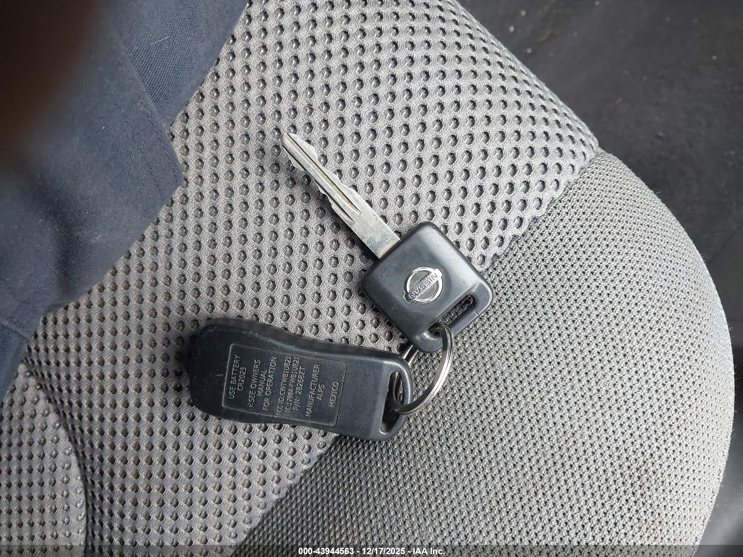 NISSAN FRONTIER image 11