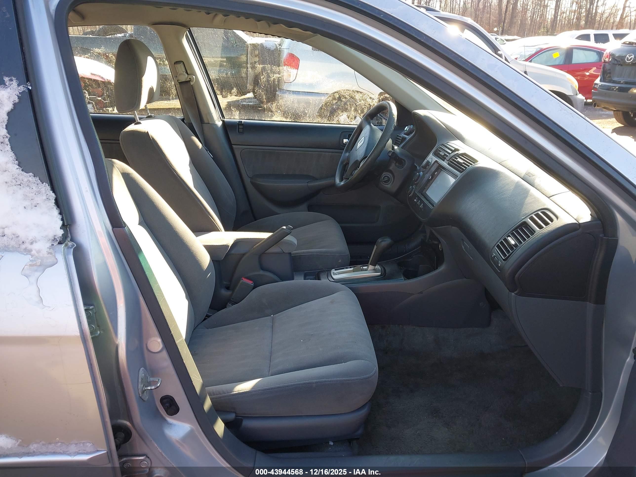 HONDA CIVIC image 5