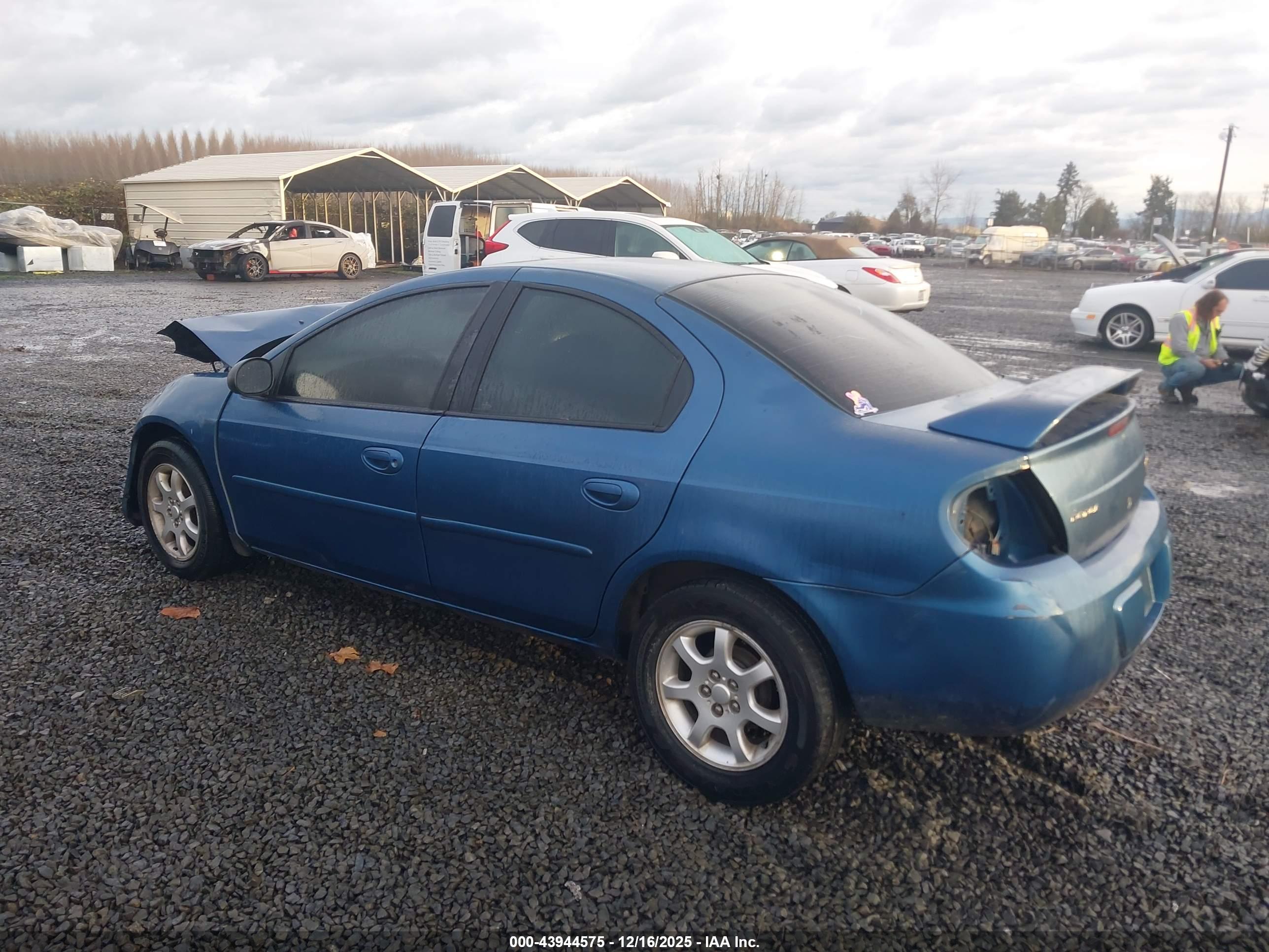 DODGE NEON image 3