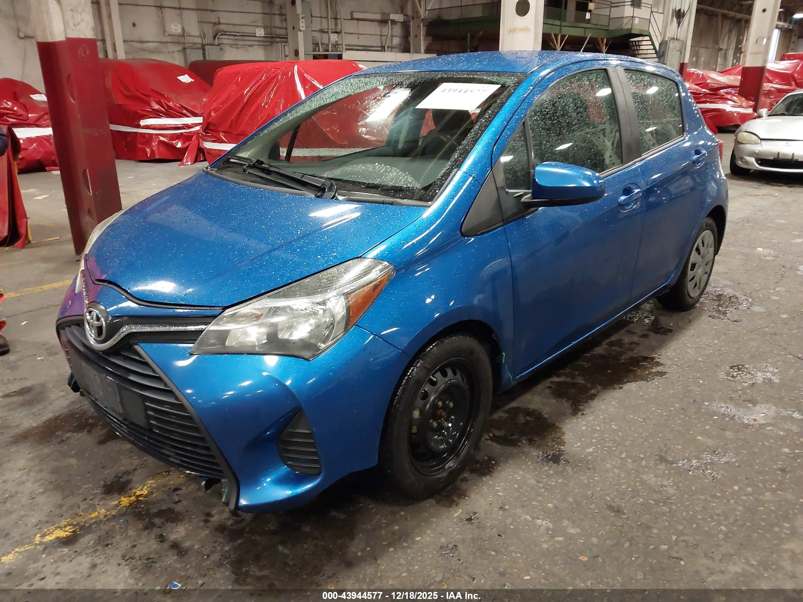 TOYOTA YARIS image 2