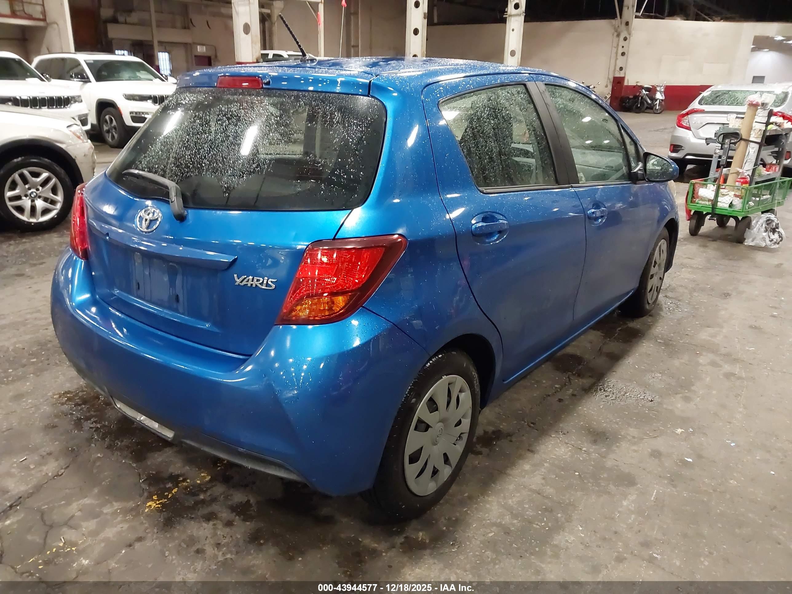 TOYOTA YARIS image 4