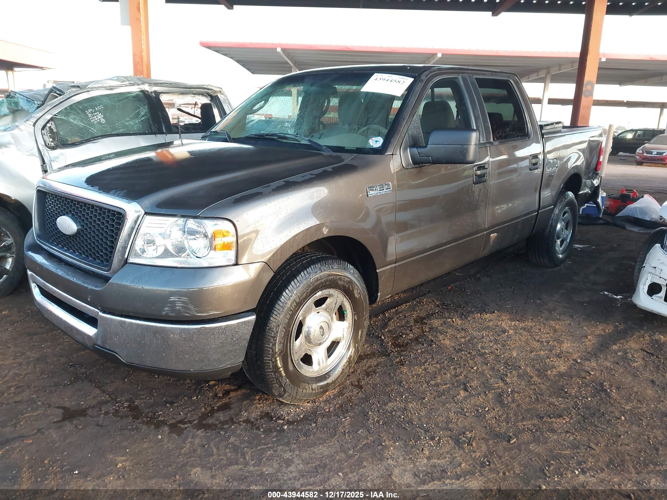 FORD F-150 image 2