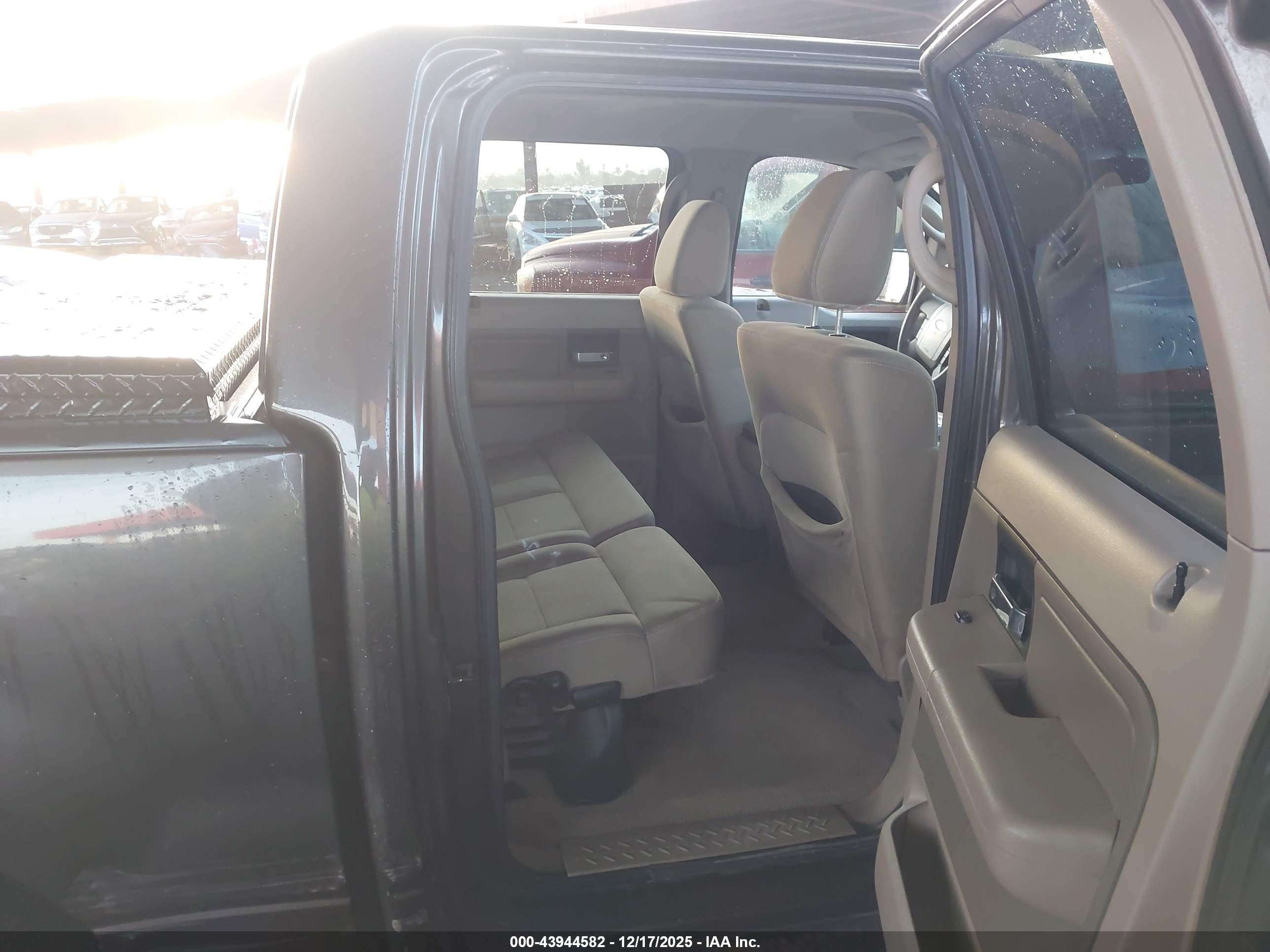 FORD F-150 image 8