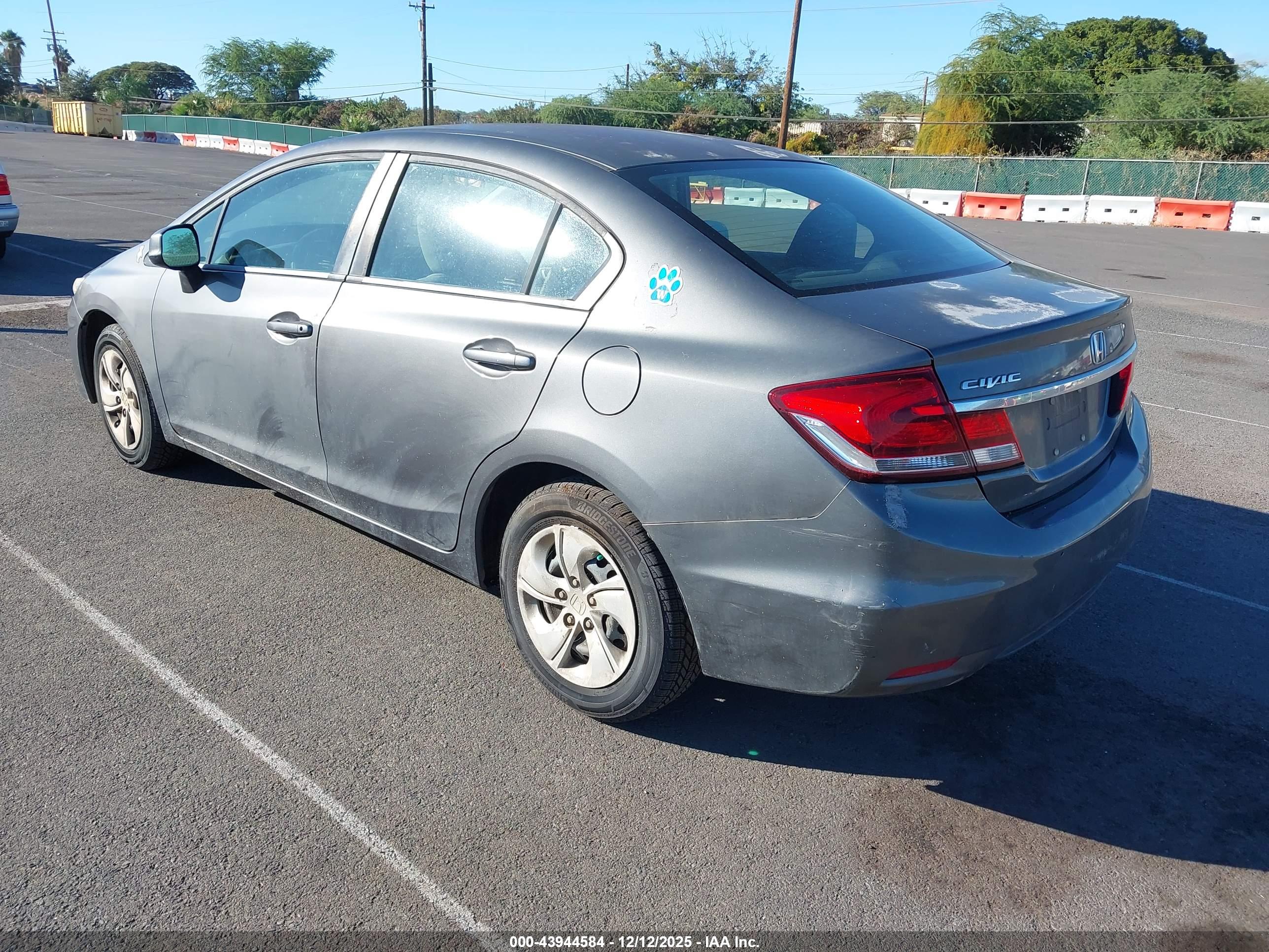 HONDA CIVIC image 3