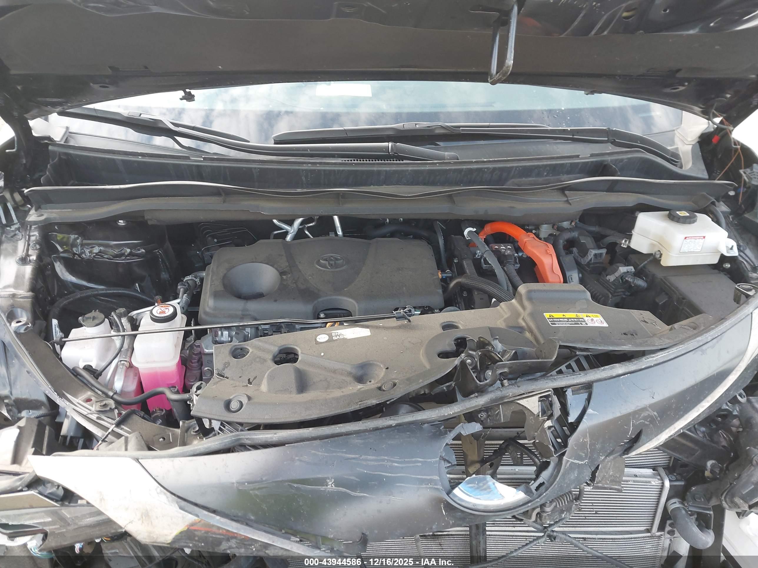 TOYOTA SIENNA image 10