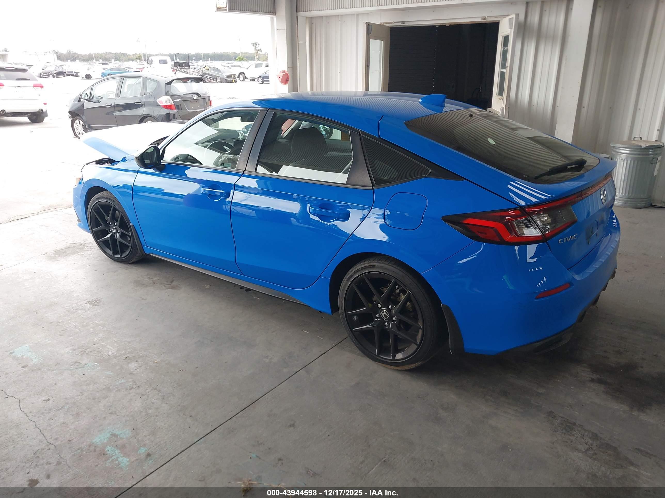 HONDA CIVIC image 3
