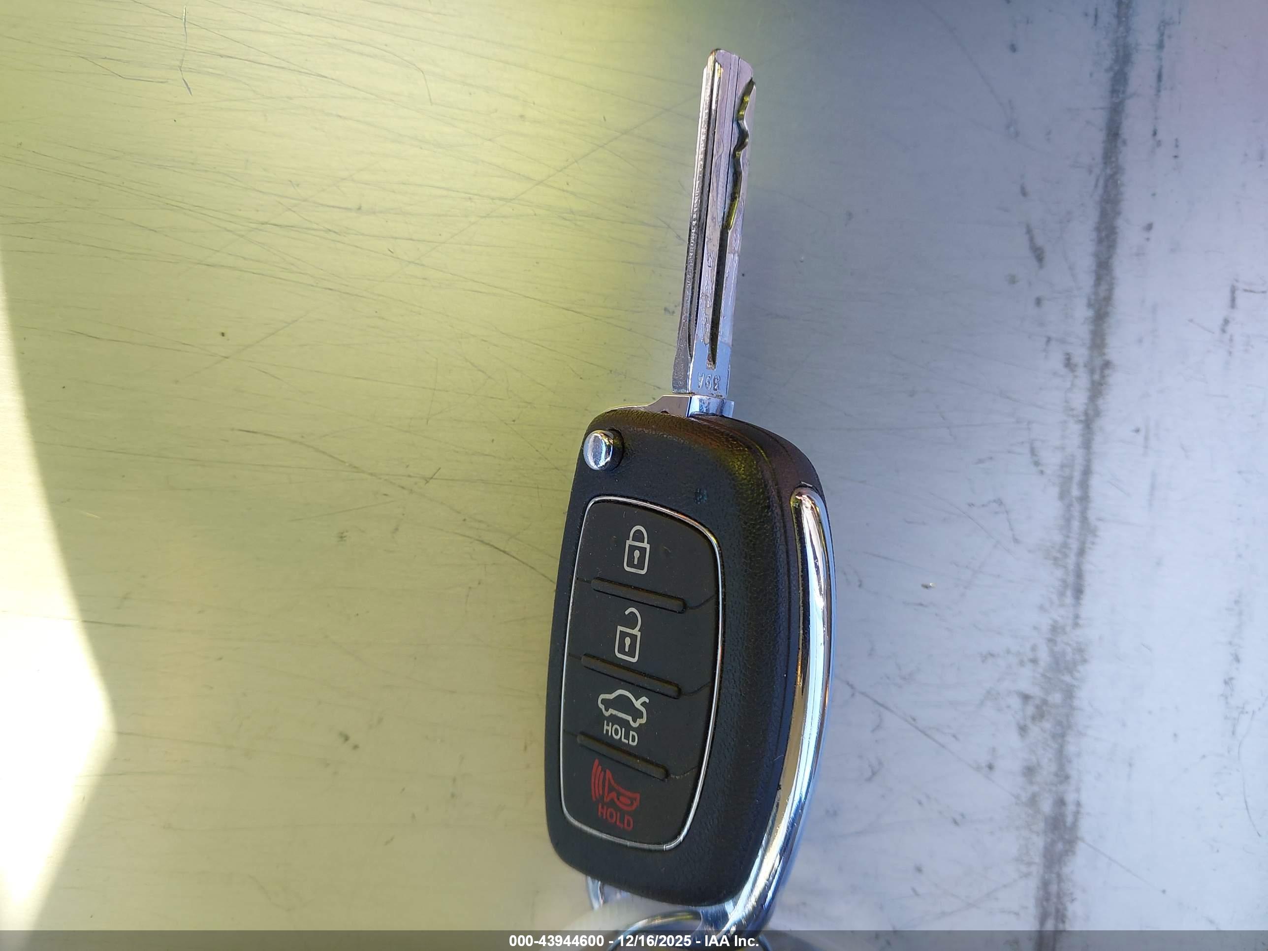 HYUNDAI SONATA image 11