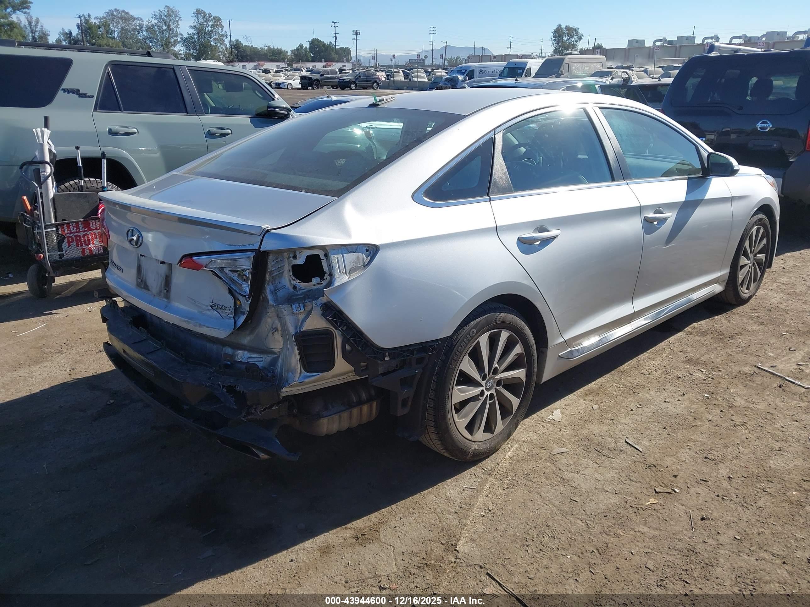 HYUNDAI SONATA image 4