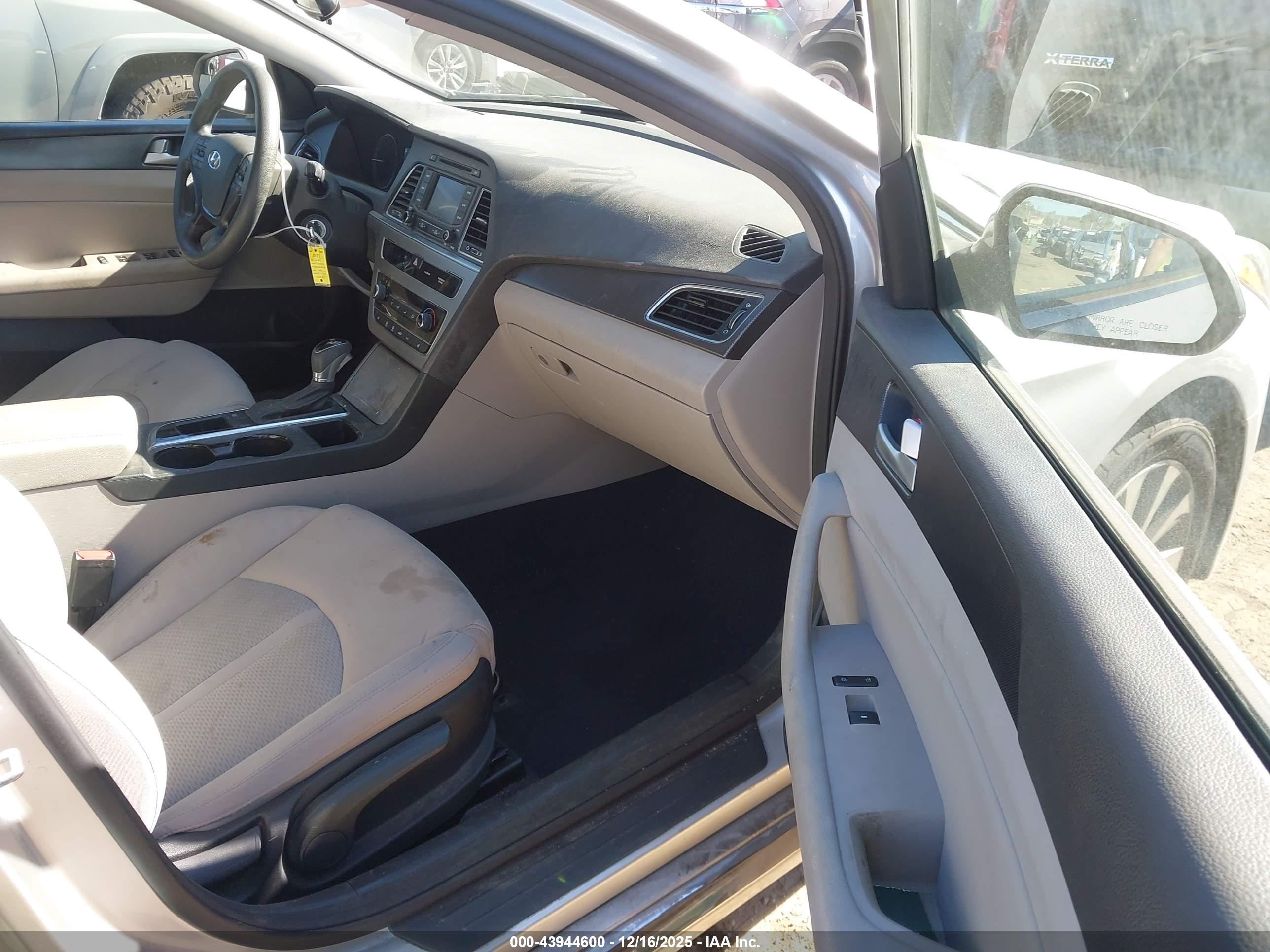 HYUNDAI SONATA image 5