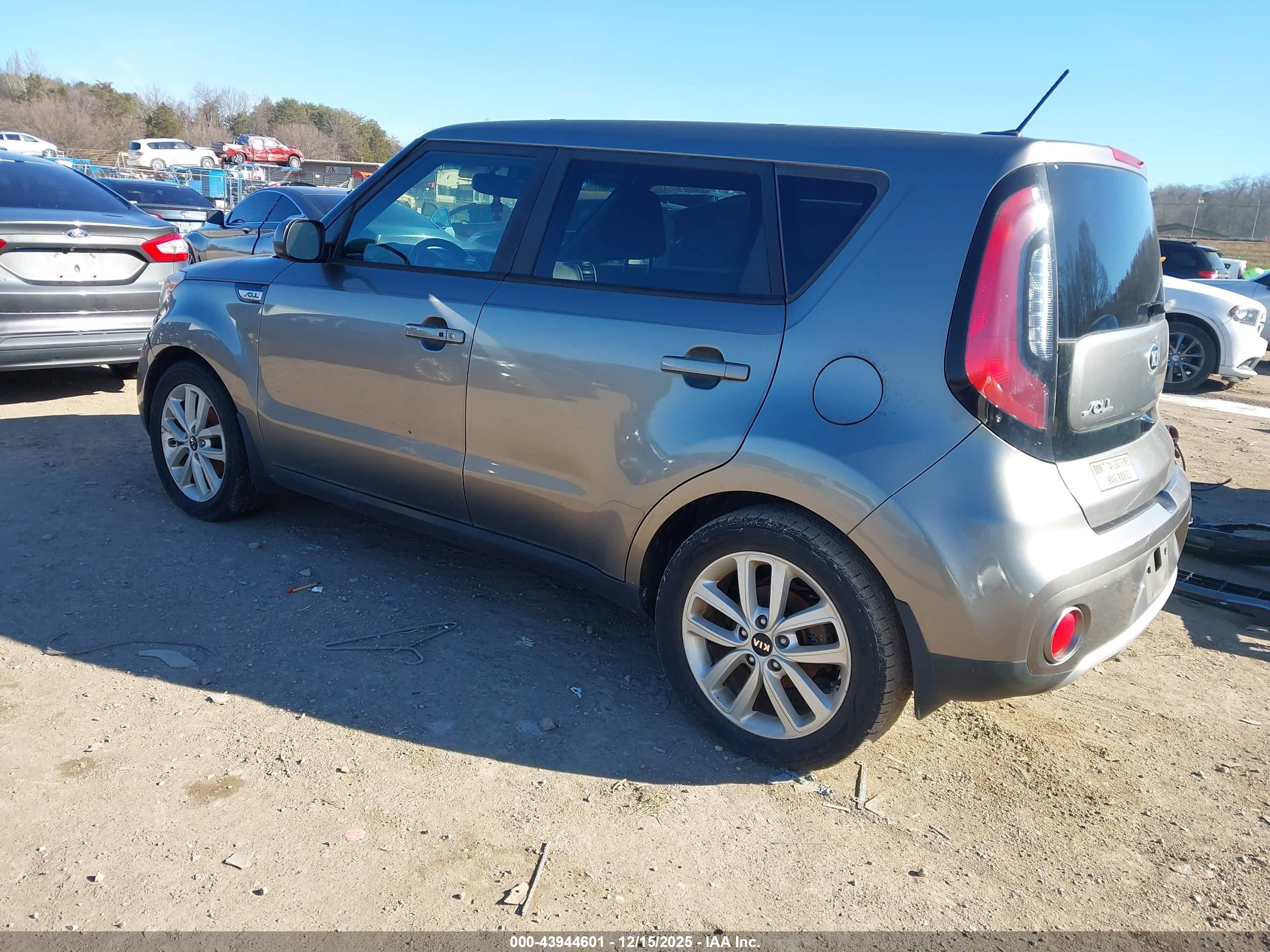 KIA SOUL image 3