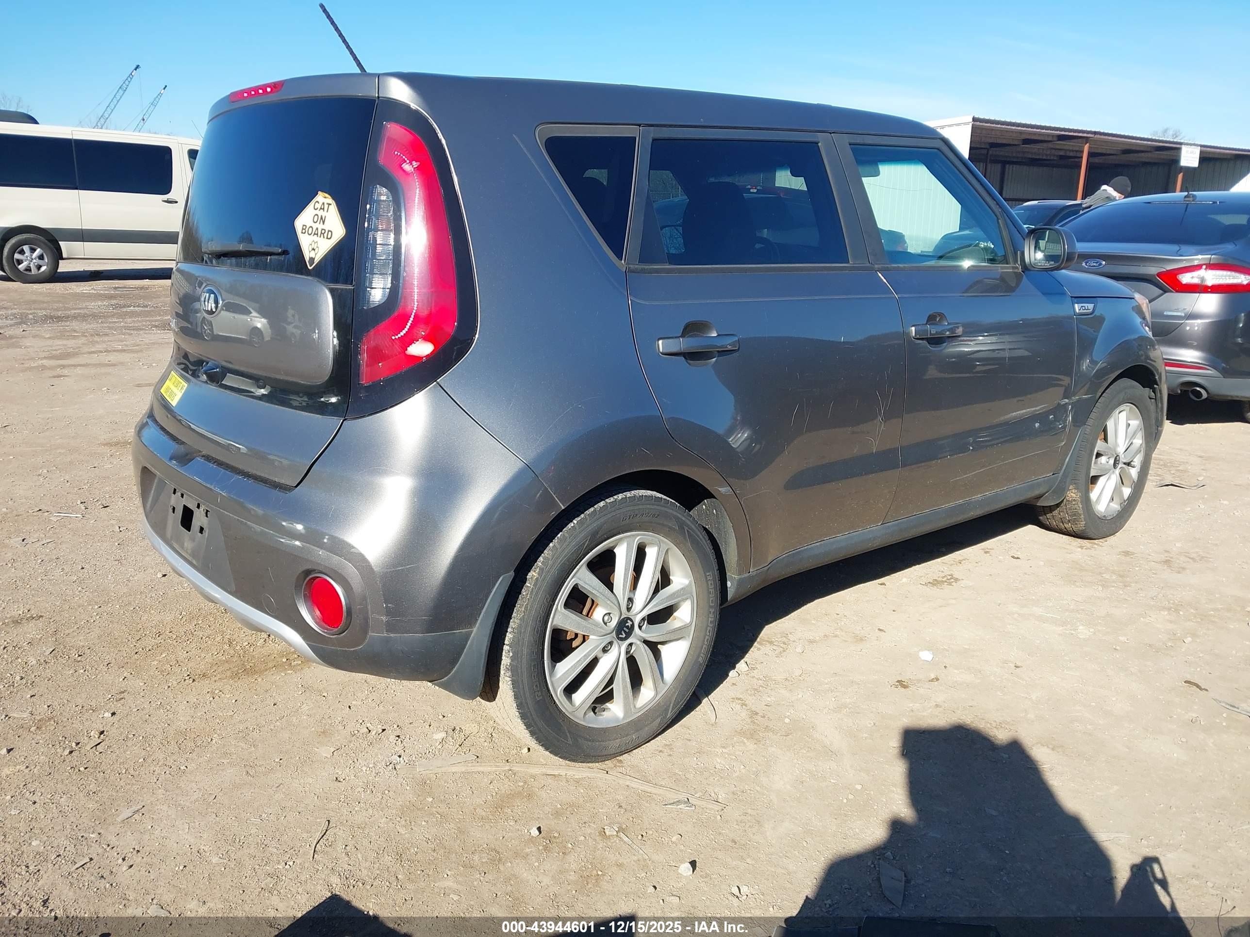 KIA SOUL image 4