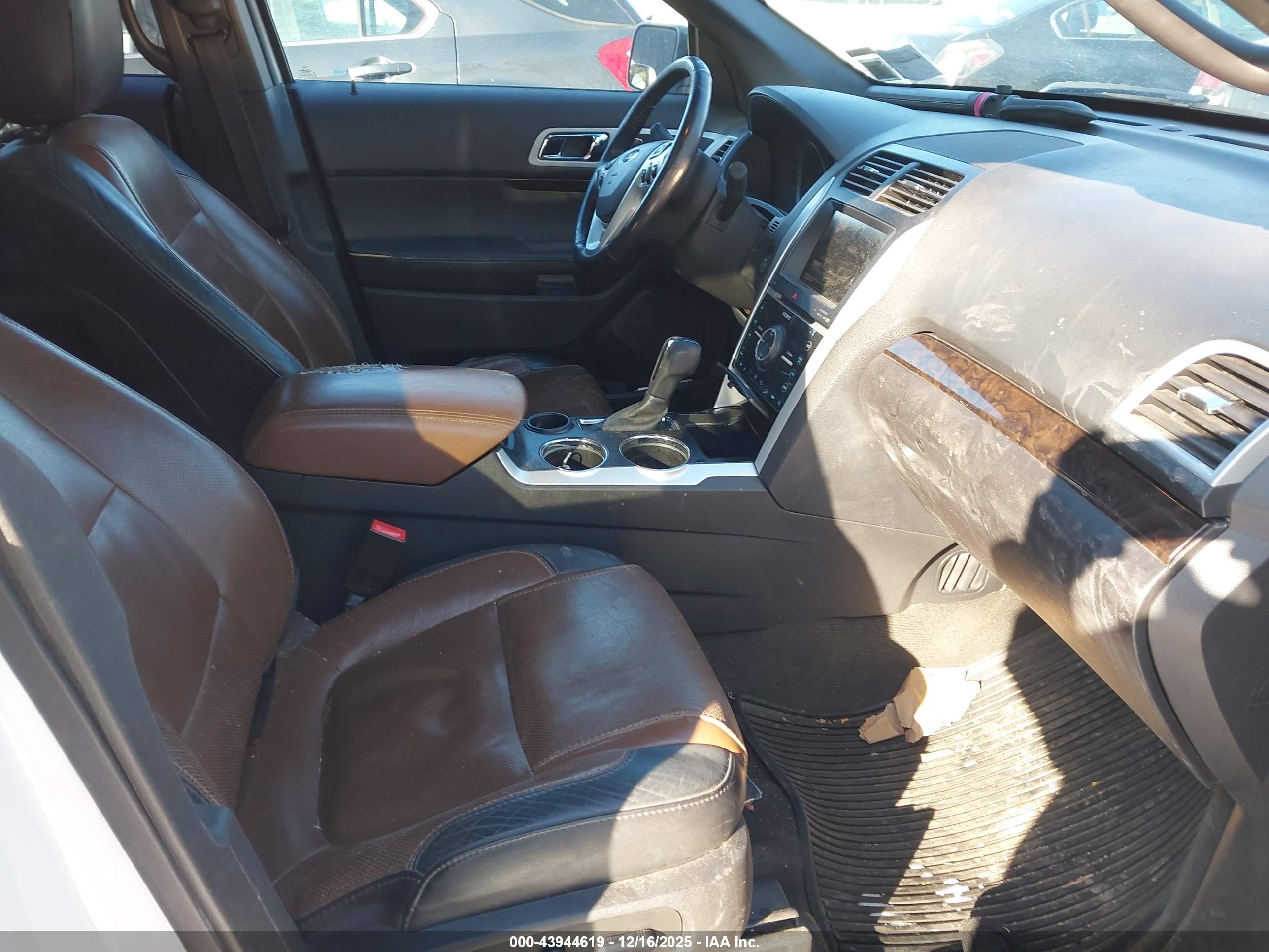 FORD EXPLORER image 5
