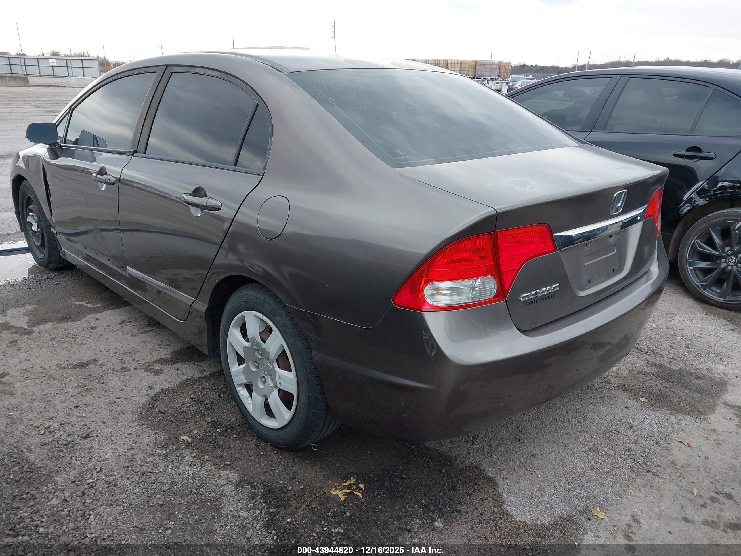 HONDA CIVIC image 3