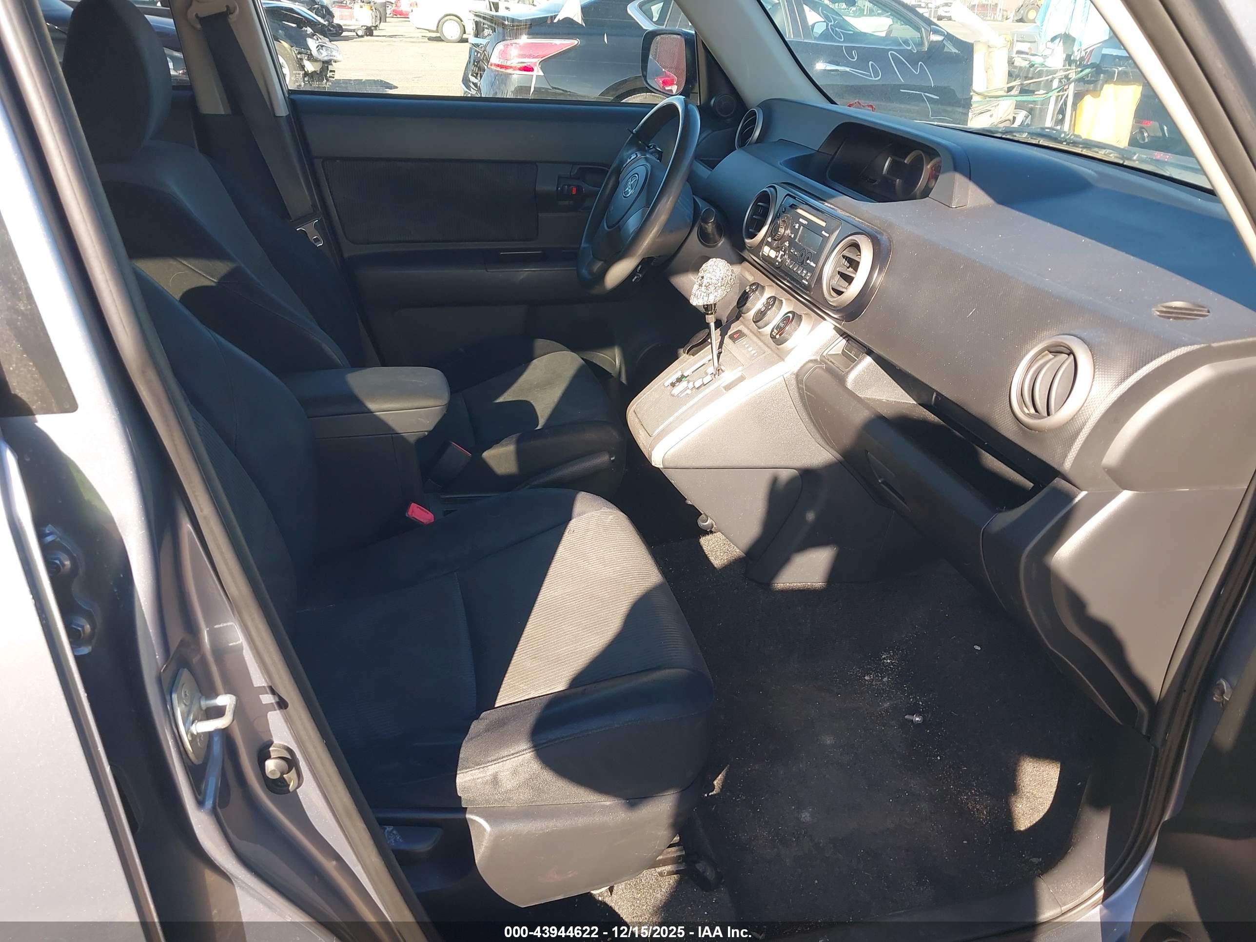 SCION XB image 5