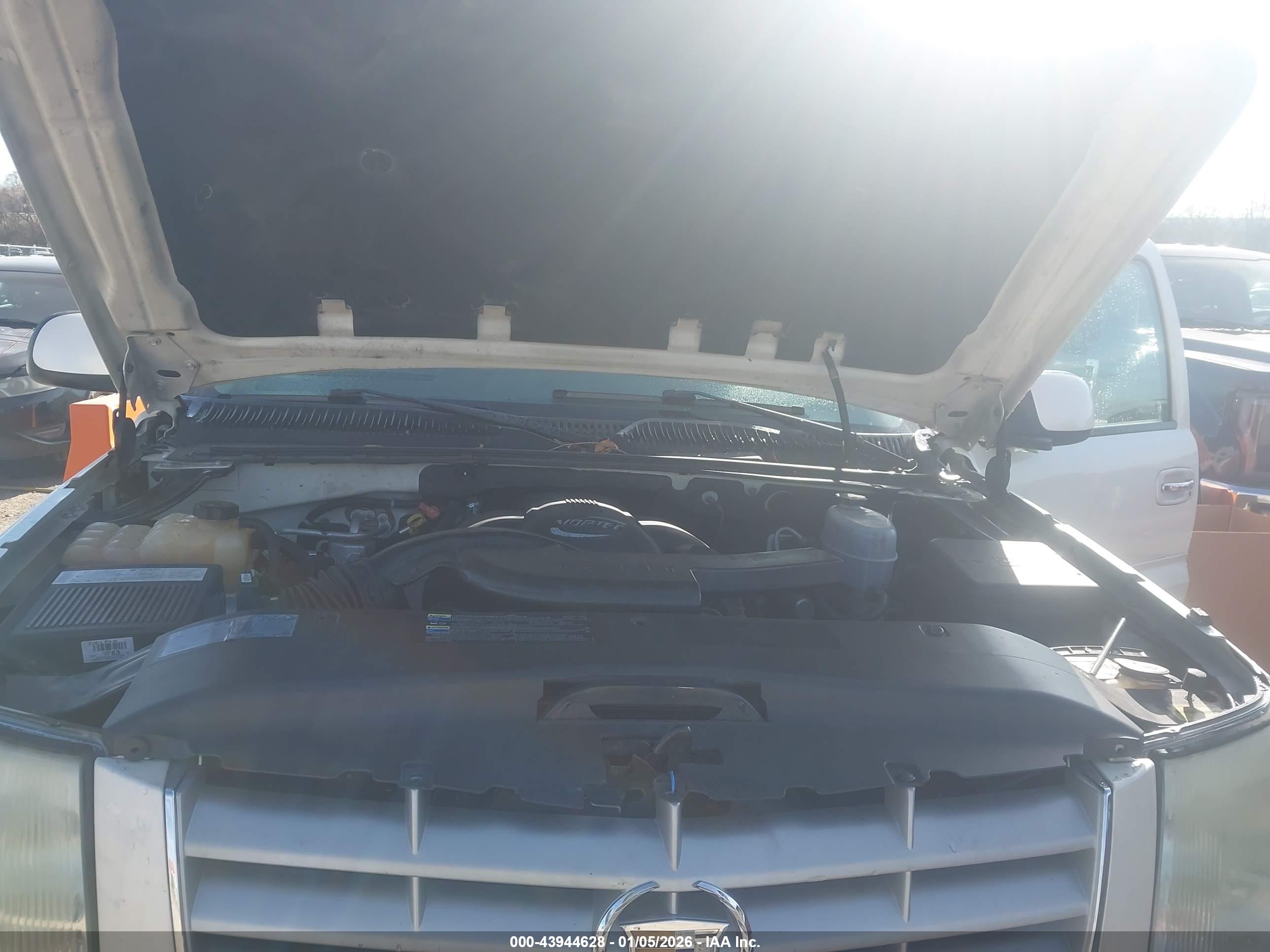 CADILLAC ESCALADE image 10