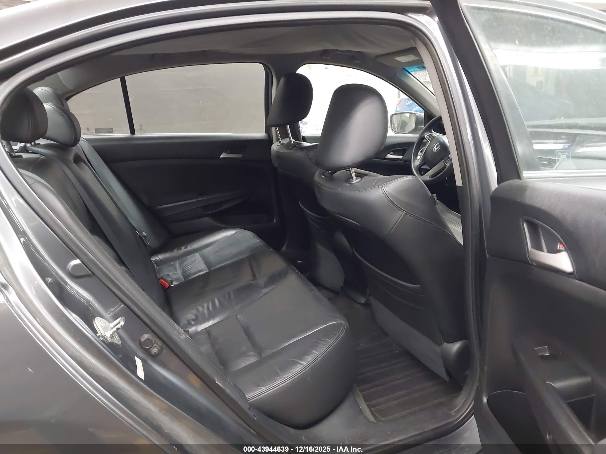 HONDA ACCORD image 8
