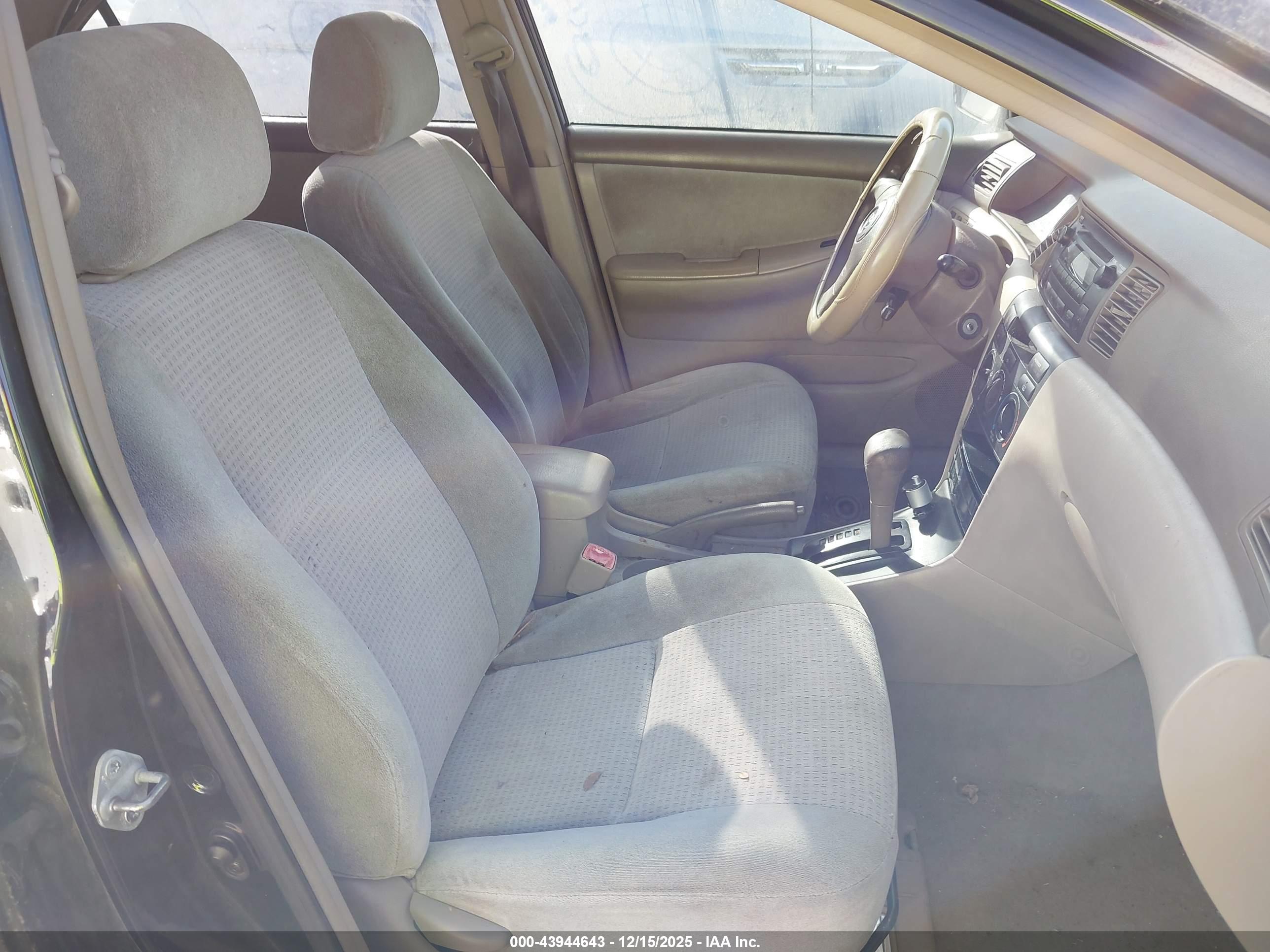 TOYOTA COROLLA image 5