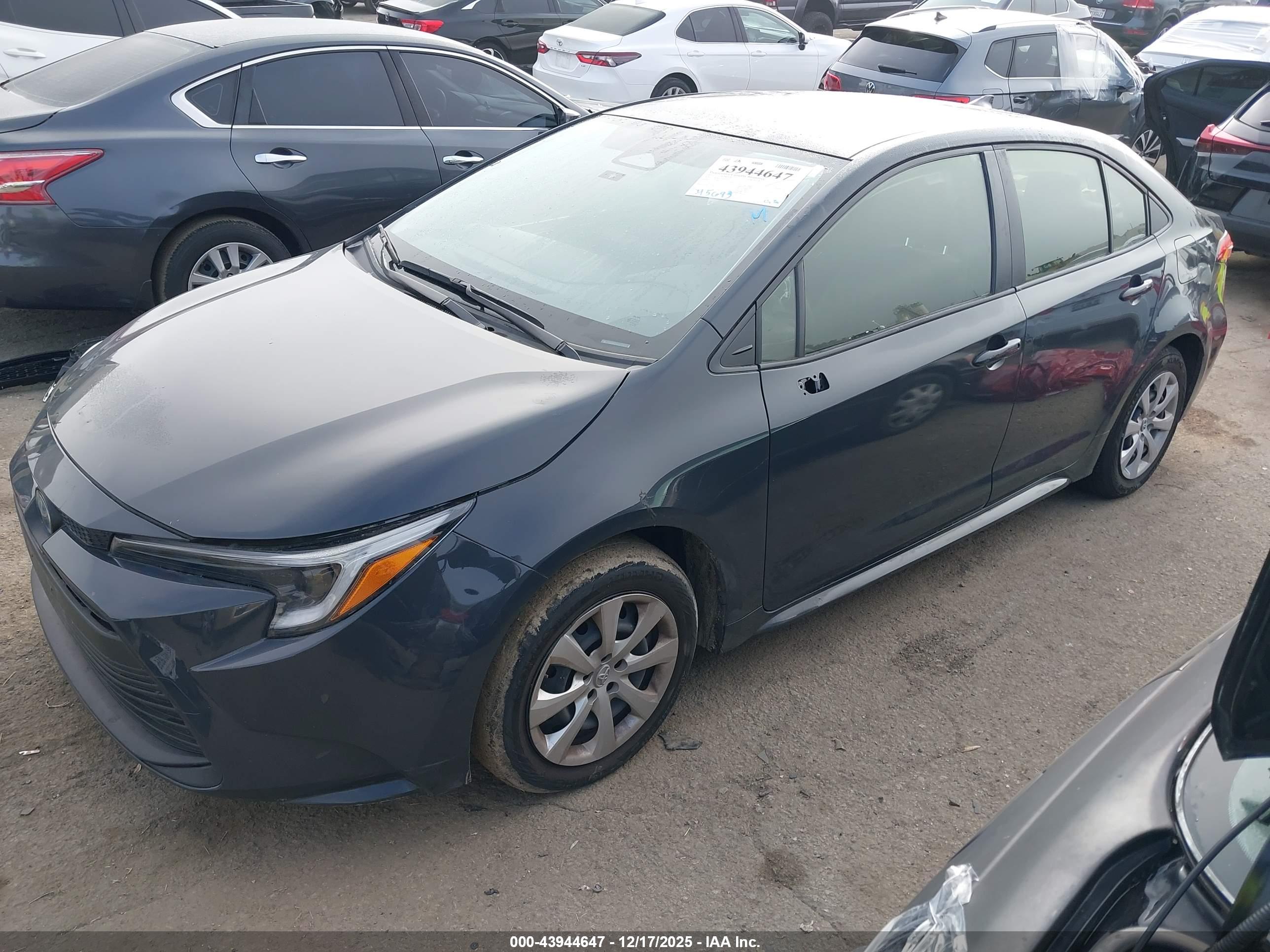 TOYOTA COROLLA image 2