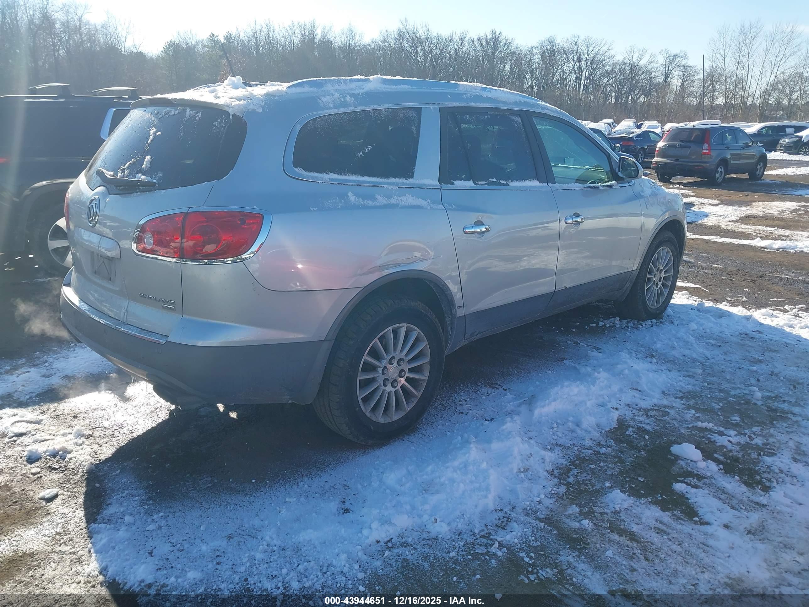BUICK ENCLAVE image 4