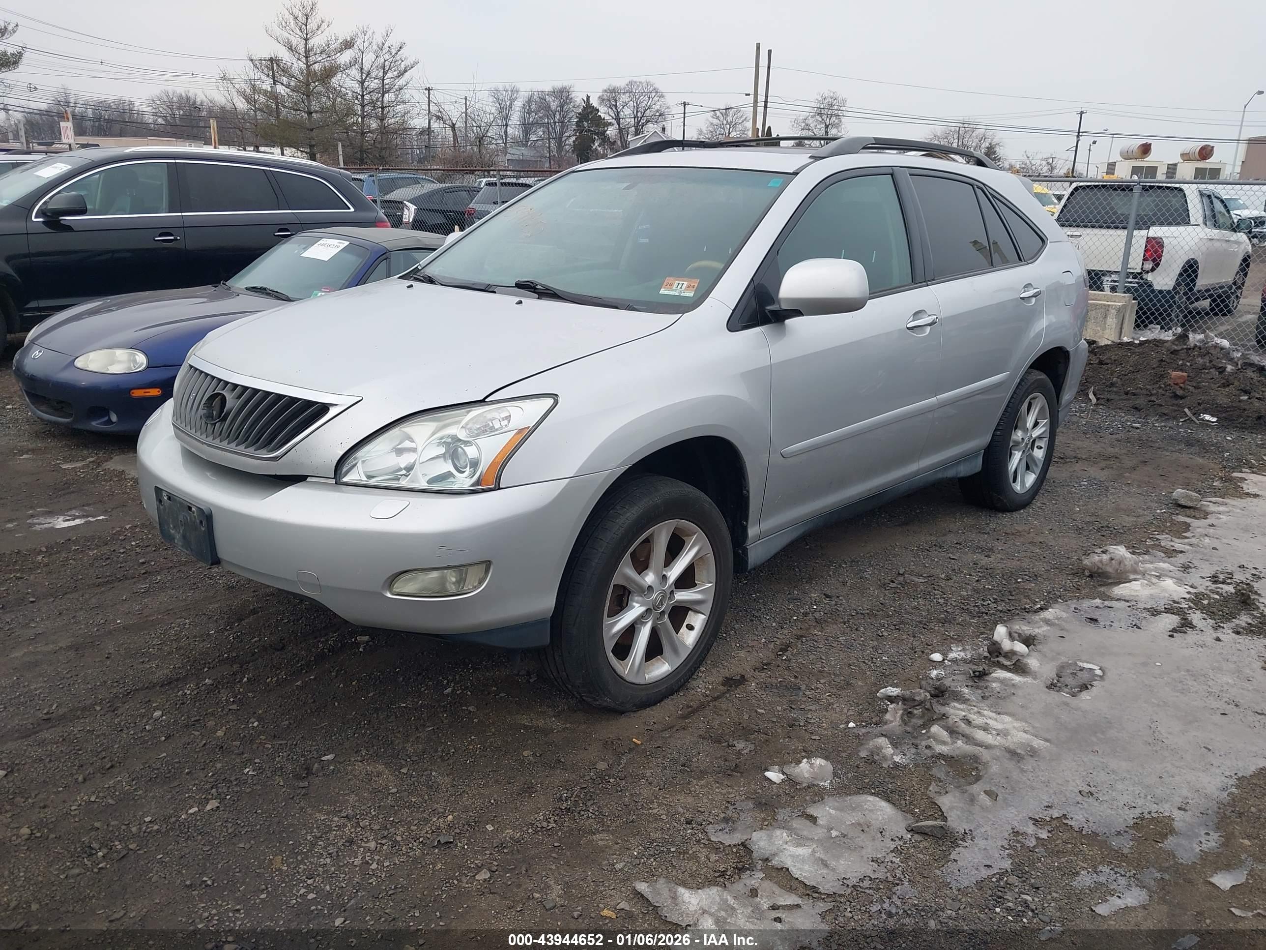 LEXUS RX image 2