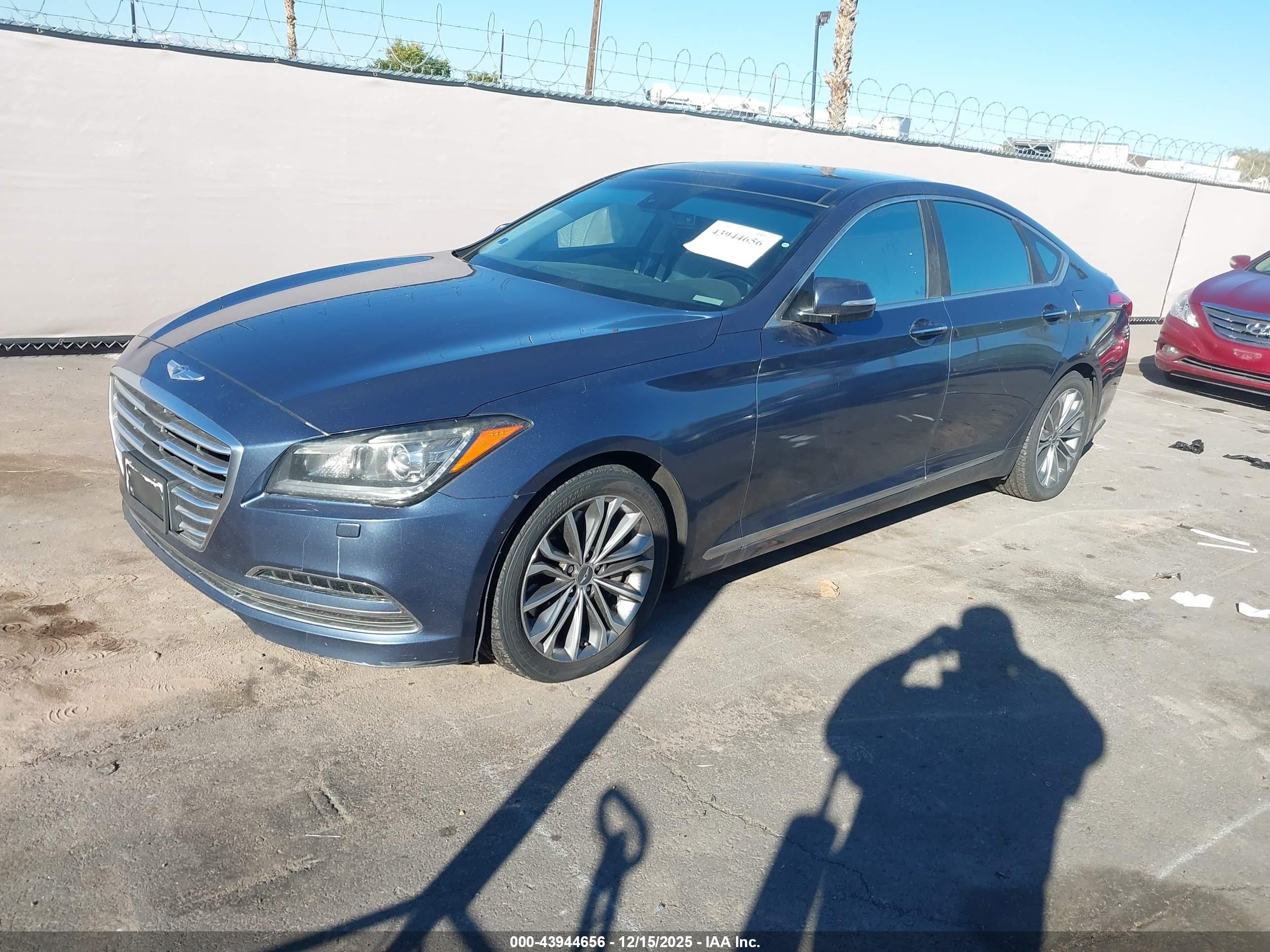 HYUNDAI GENESIS image 2
