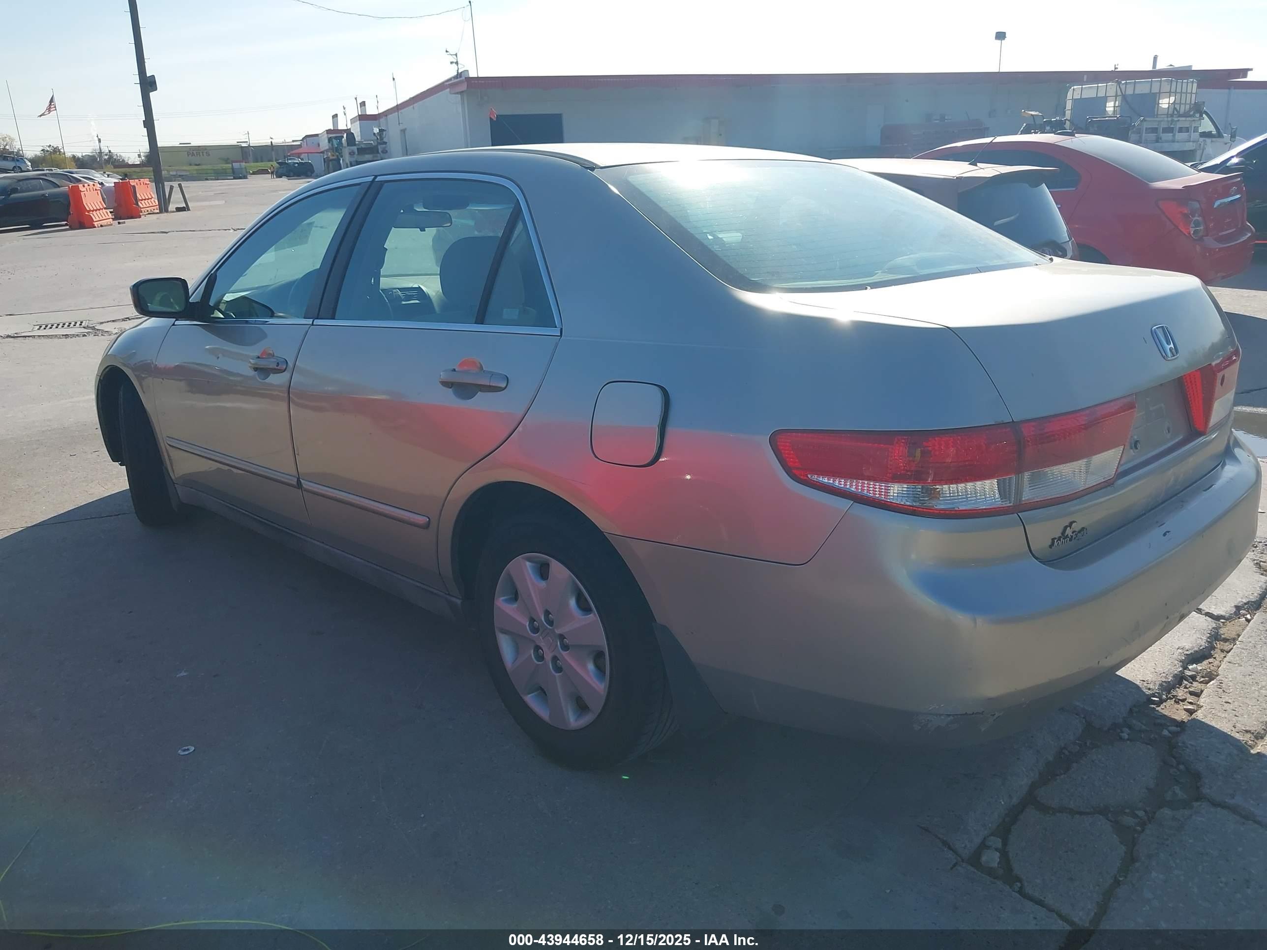 HONDA ACCORD image 3