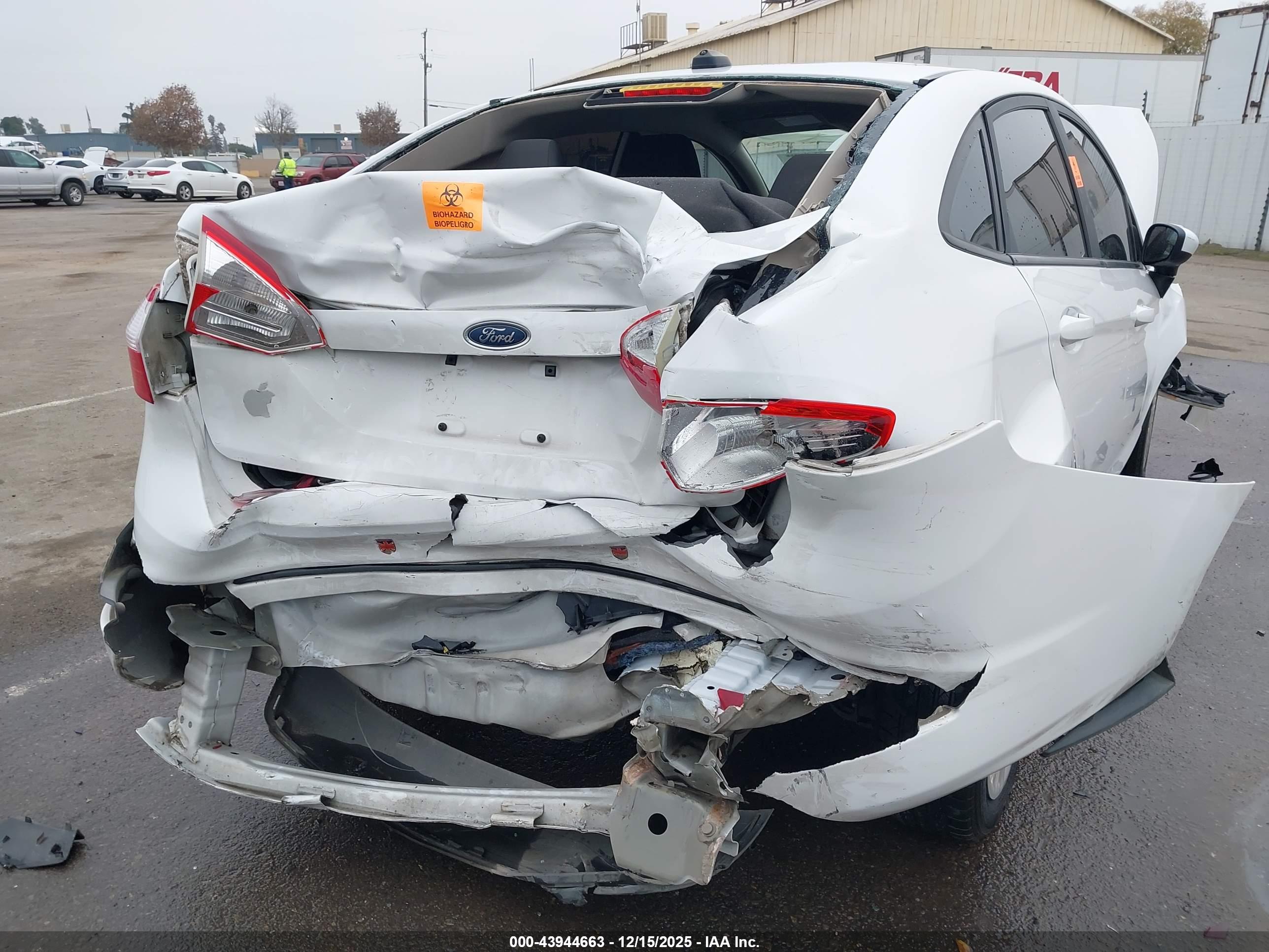 FORD FIESTA image 6
