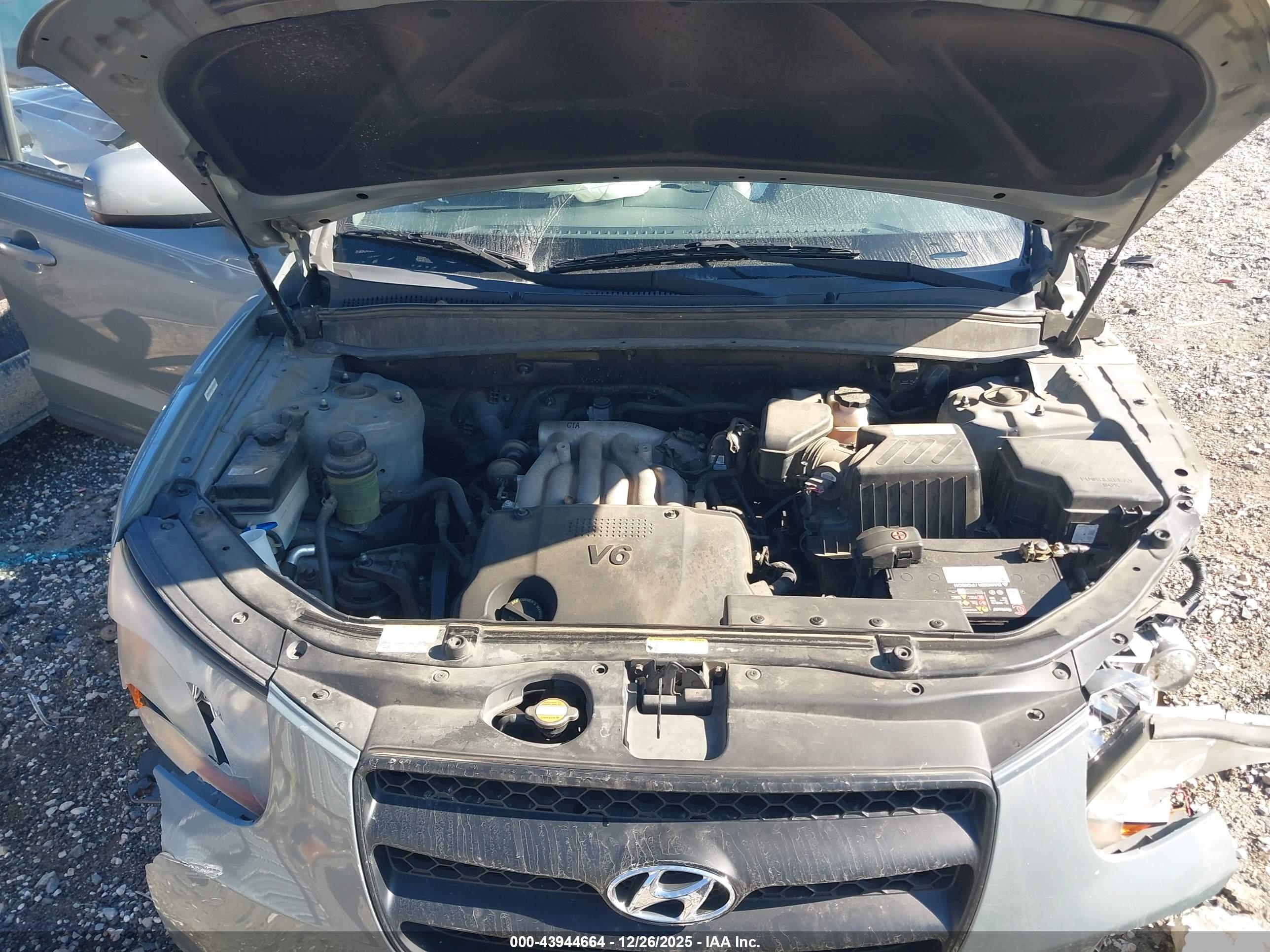 HYUNDAI SANTA image 10