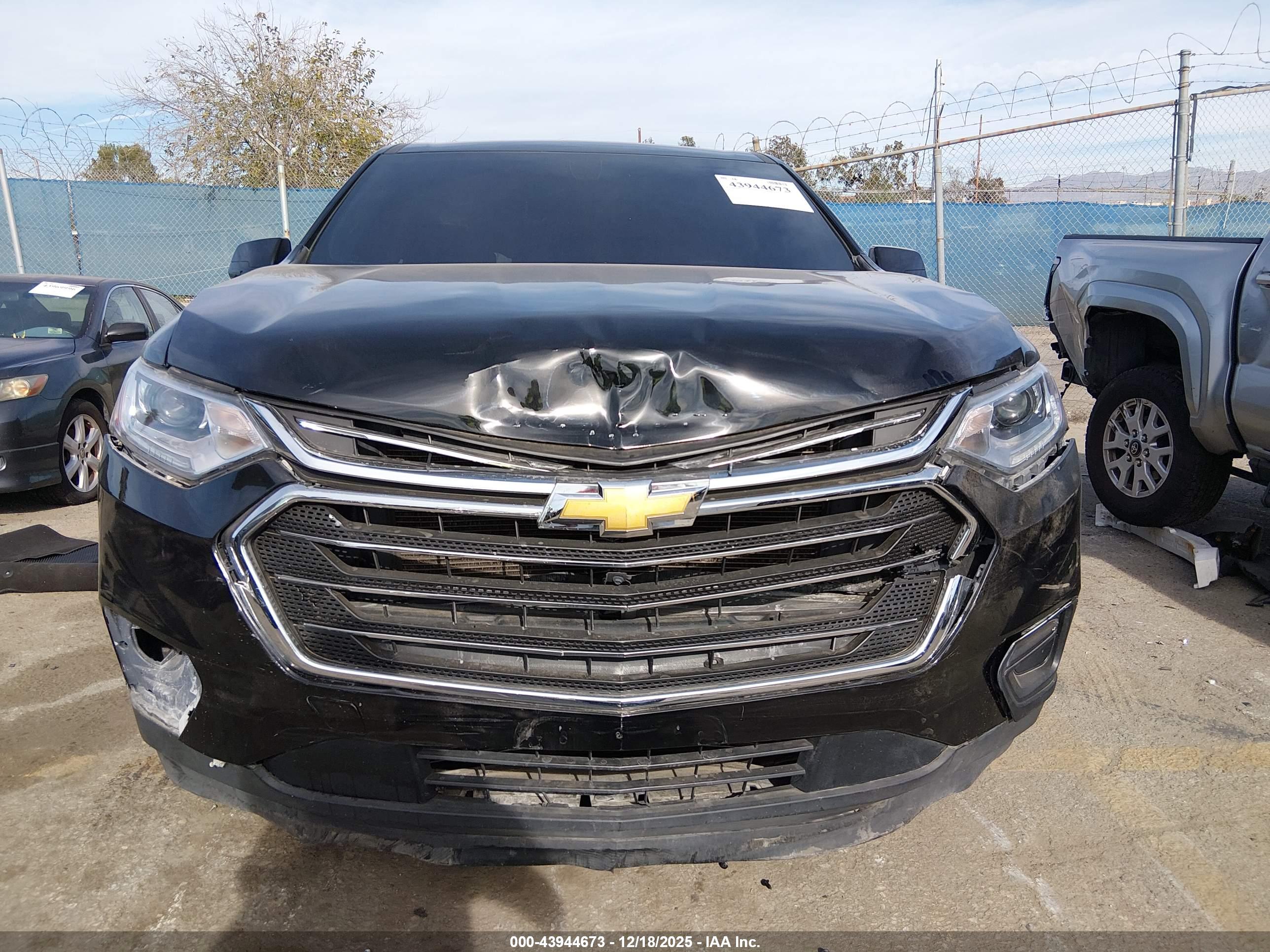 CHEVROLET TRAVERSE image 6