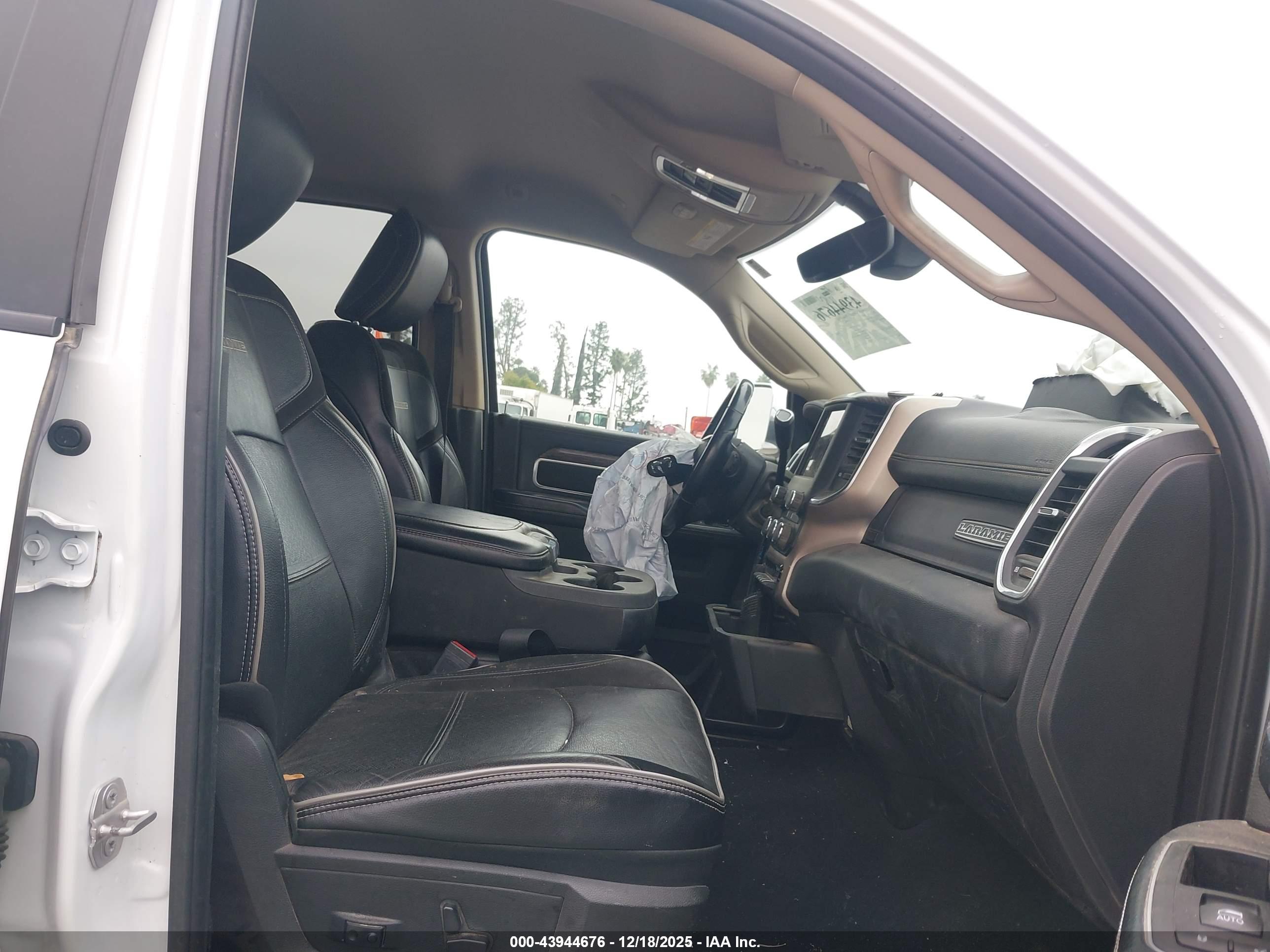 RAM 2500 image 5