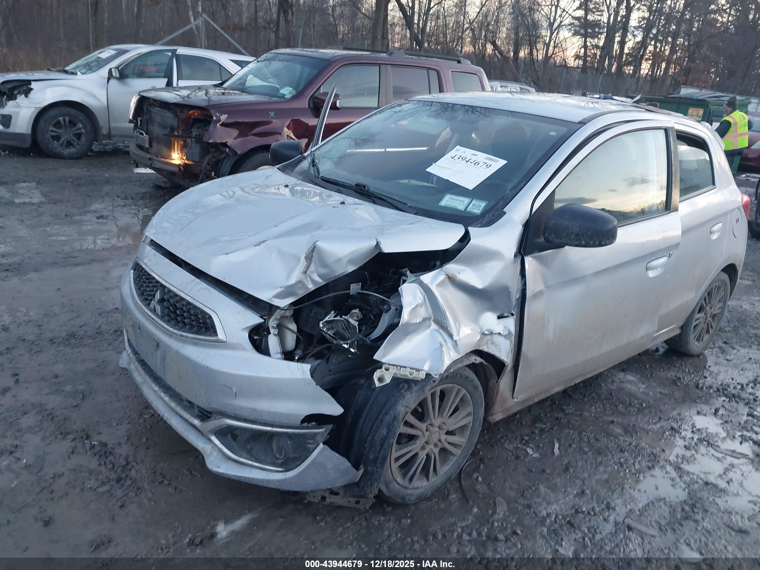 MITSUBISHI MIRAGE image 2