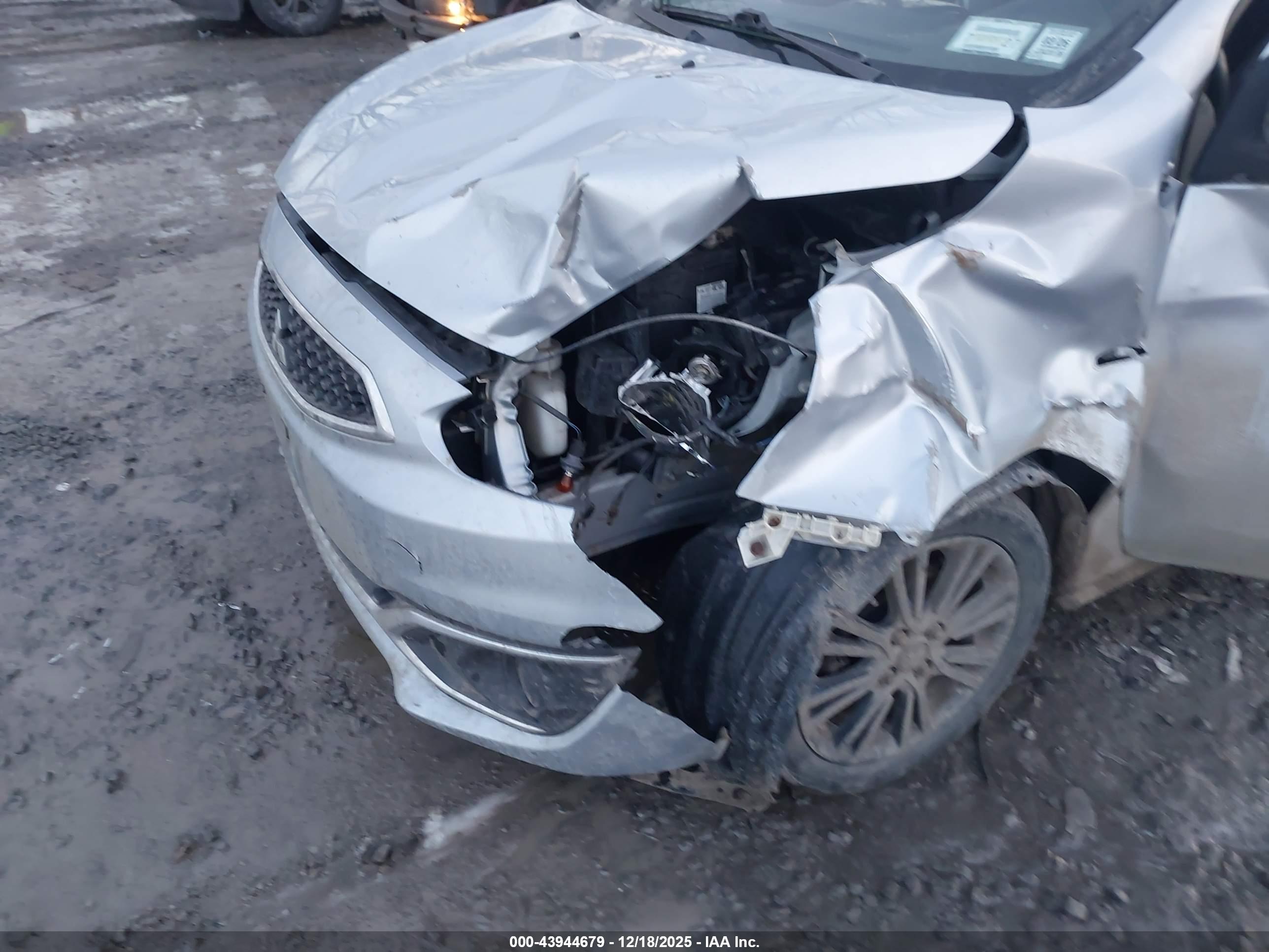 MITSUBISHI MIRAGE image 6