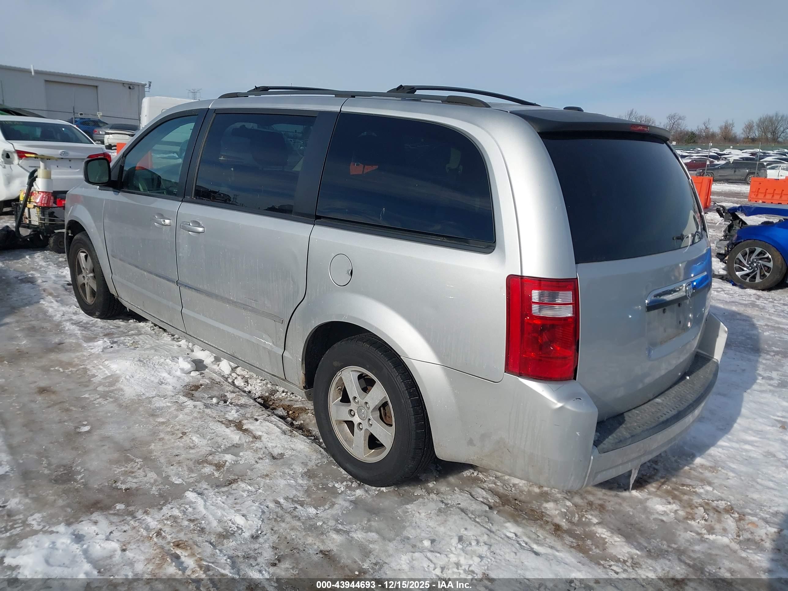 DODGE GRAND image 3