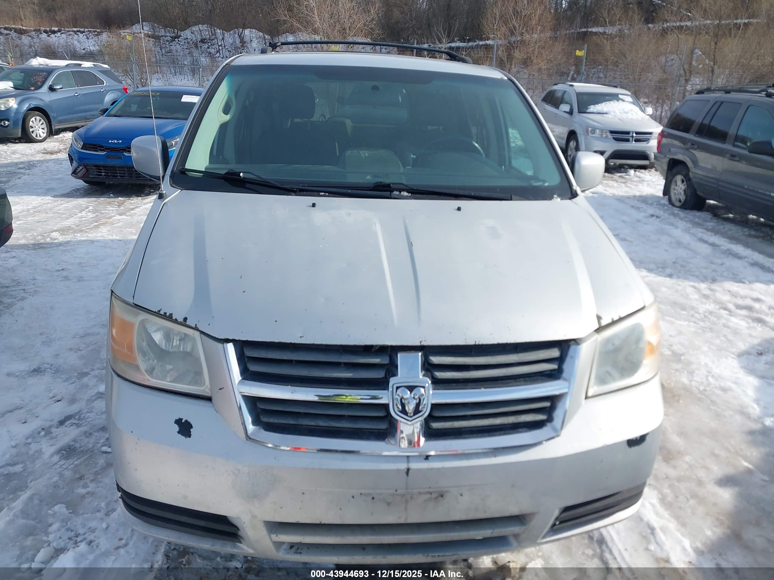 DODGE GRAND image 6