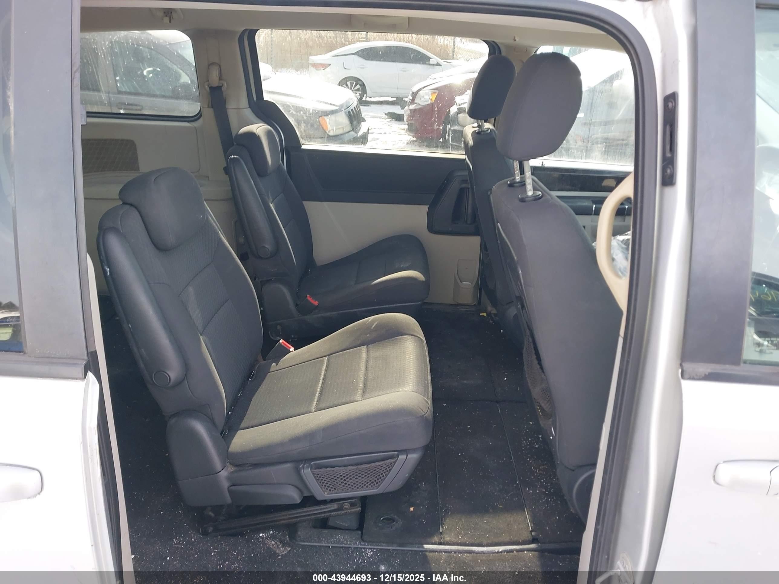 DODGE GRAND image 8