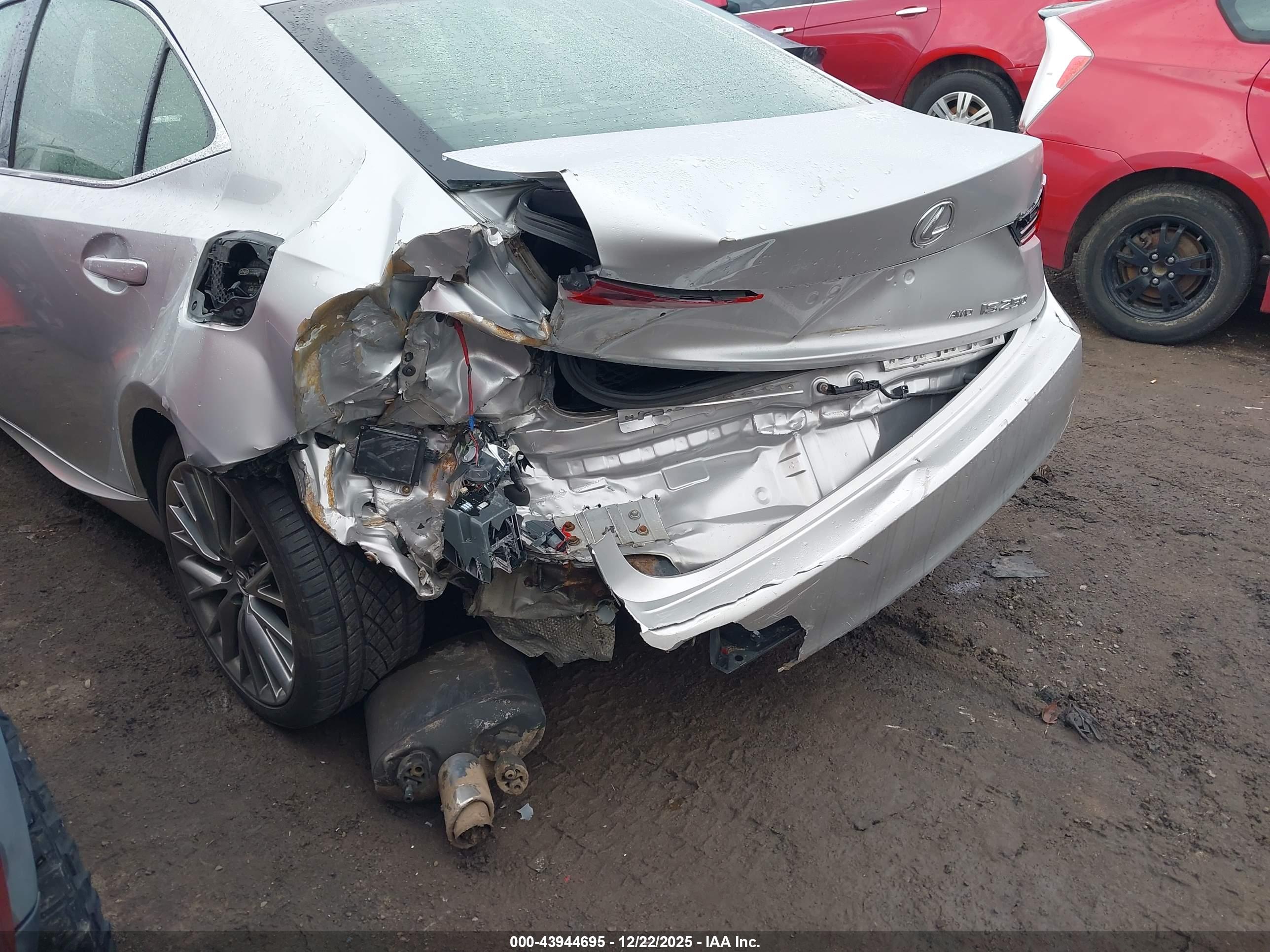 LEXUS IS image 6