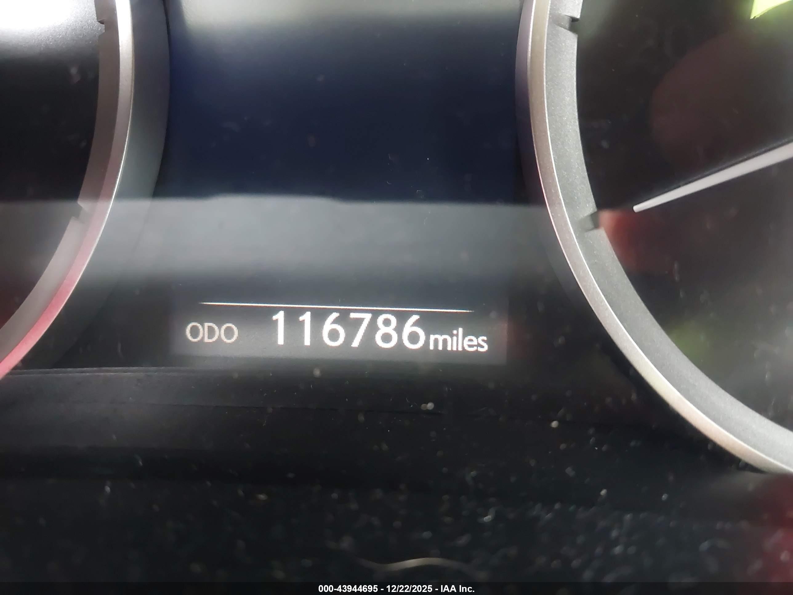 LEXUS IS image 7