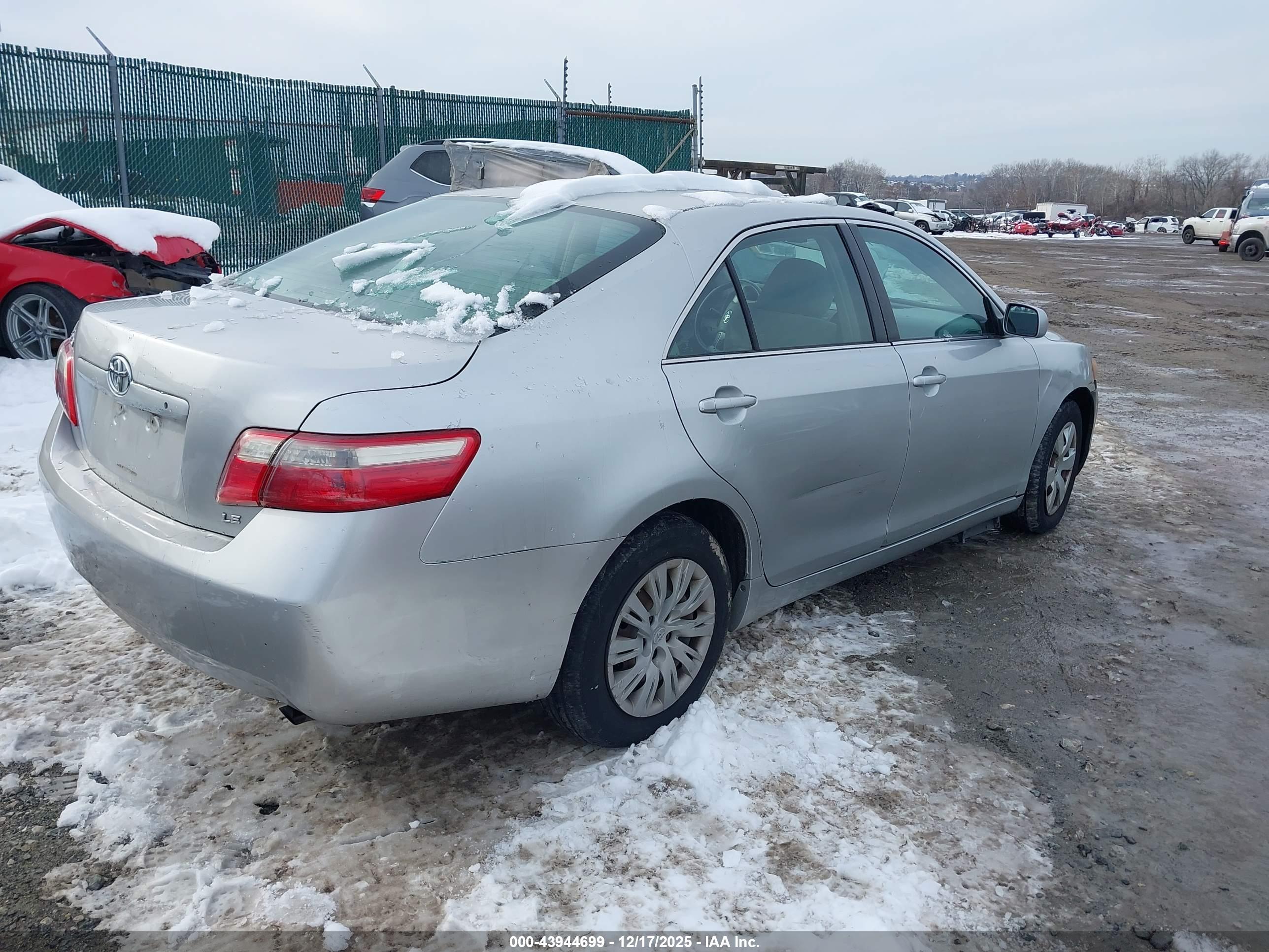 TOYOTA CAMRY image 4