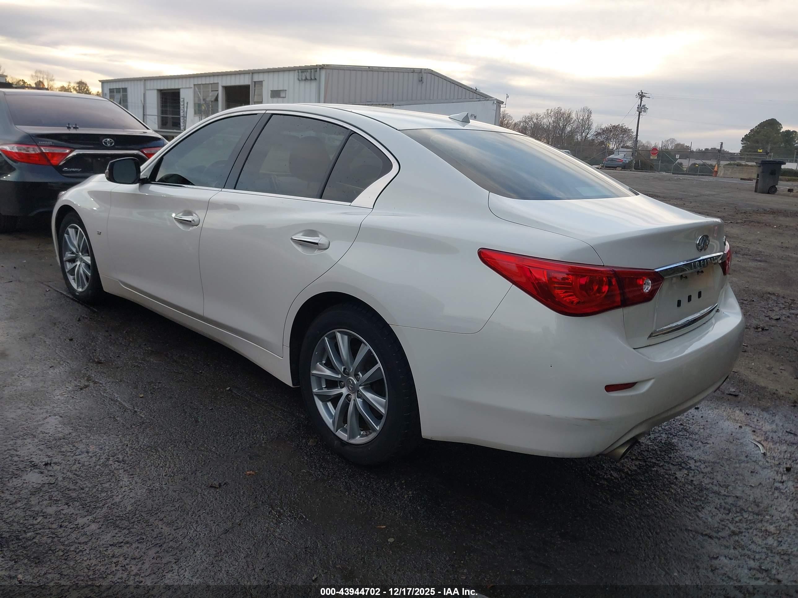 INFINITI Q50 image 3