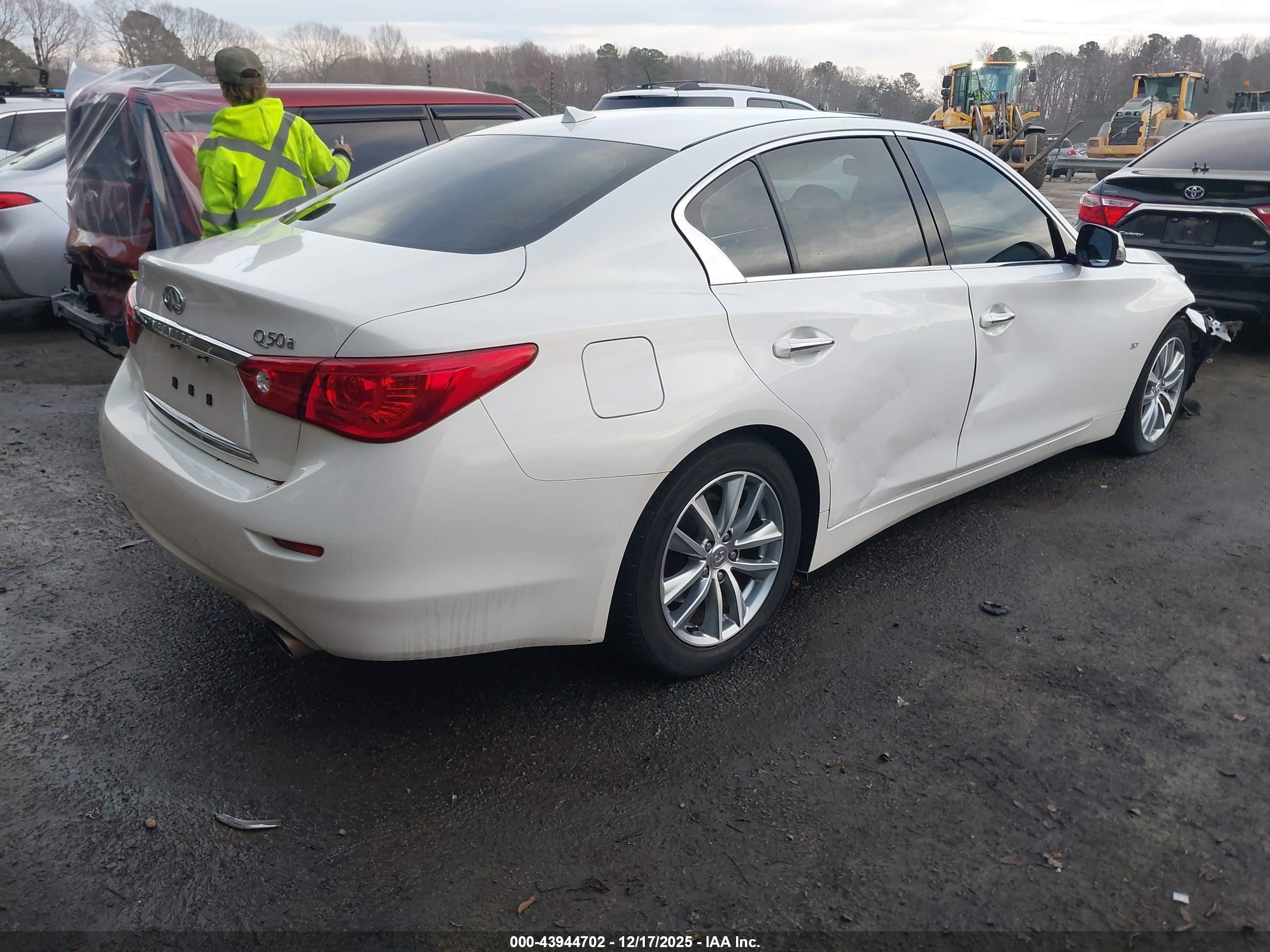 INFINITI Q50 image 4