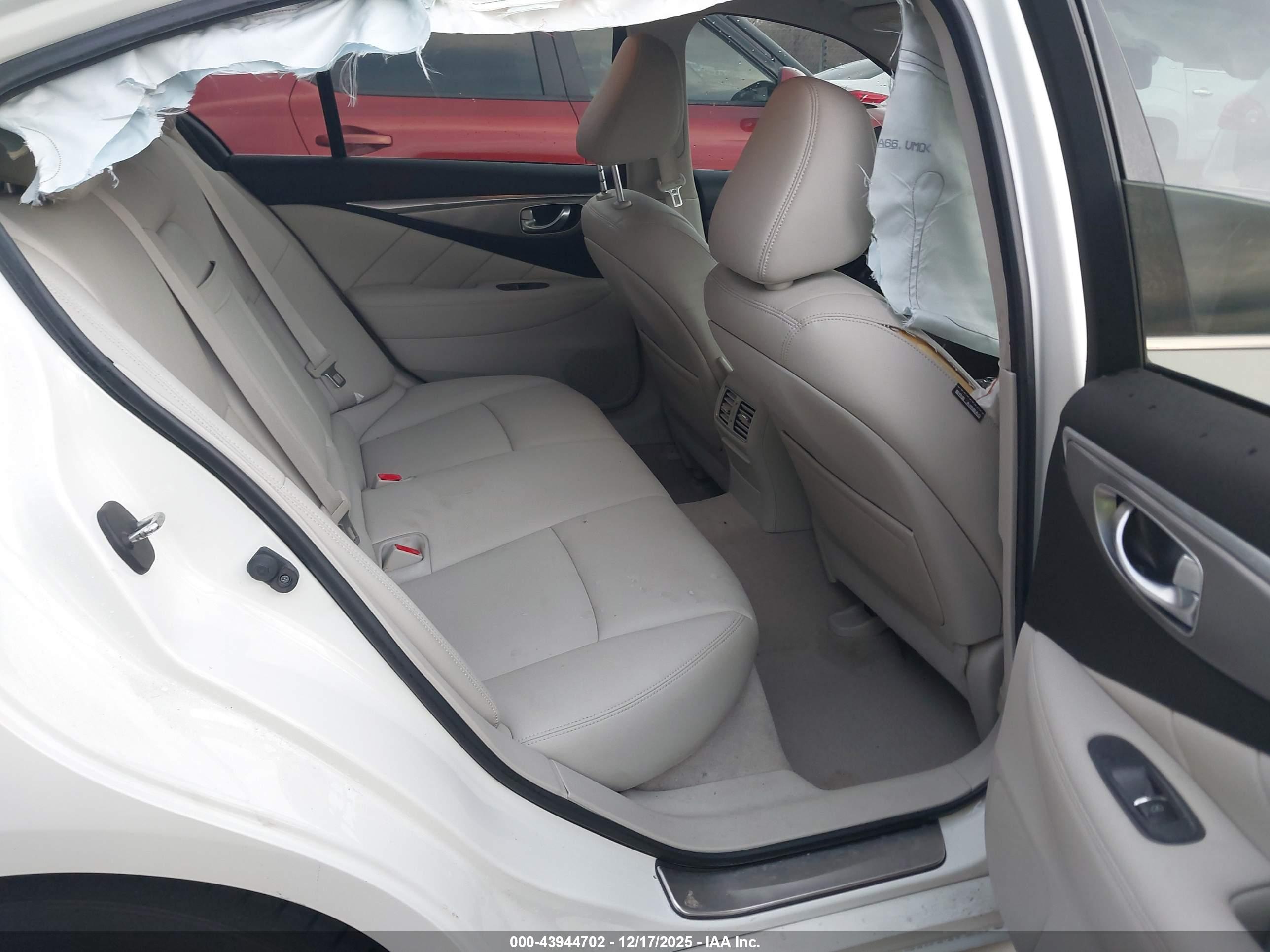INFINITI Q50 image 8