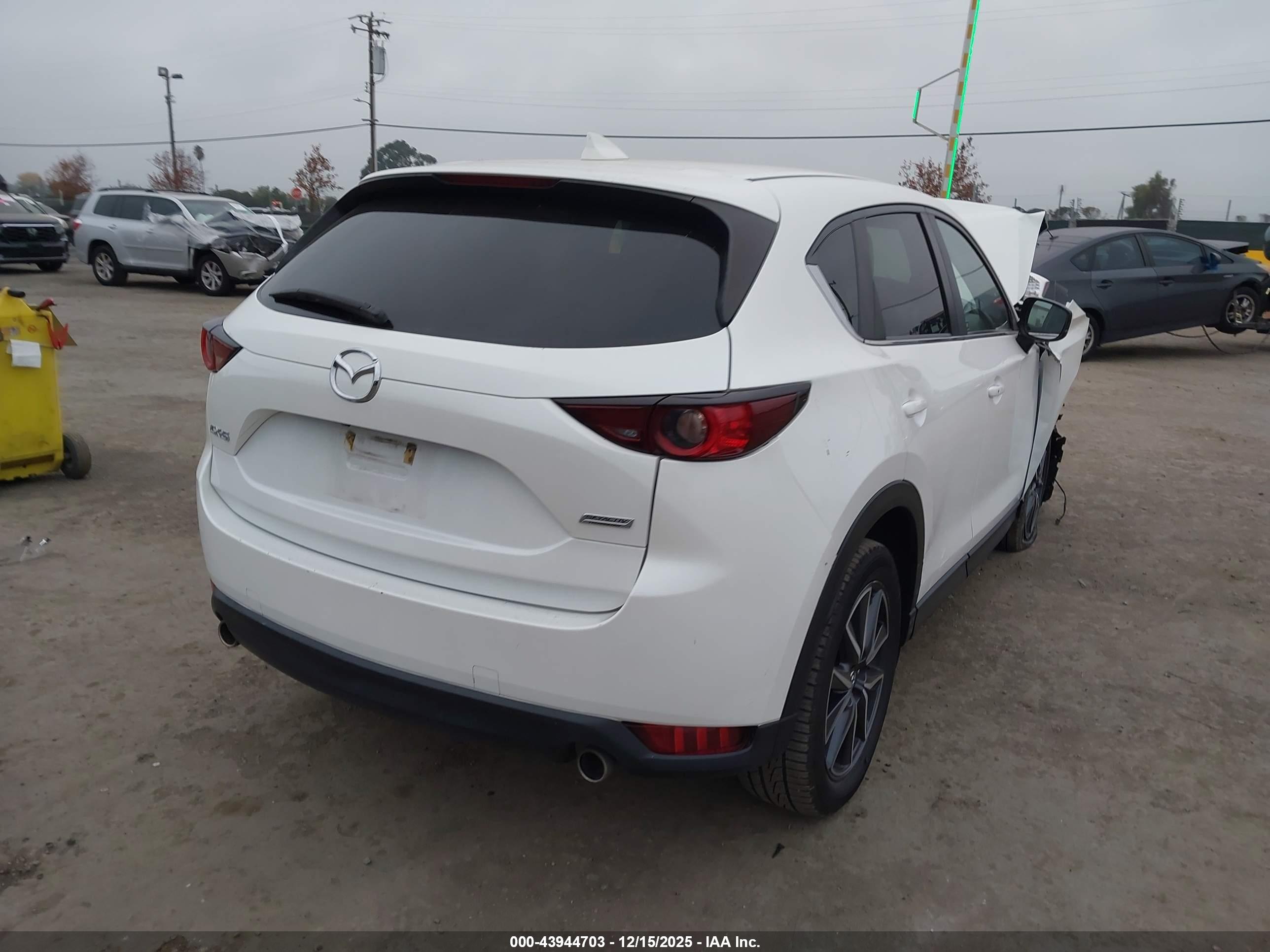 MAZDA CX-5 image 4