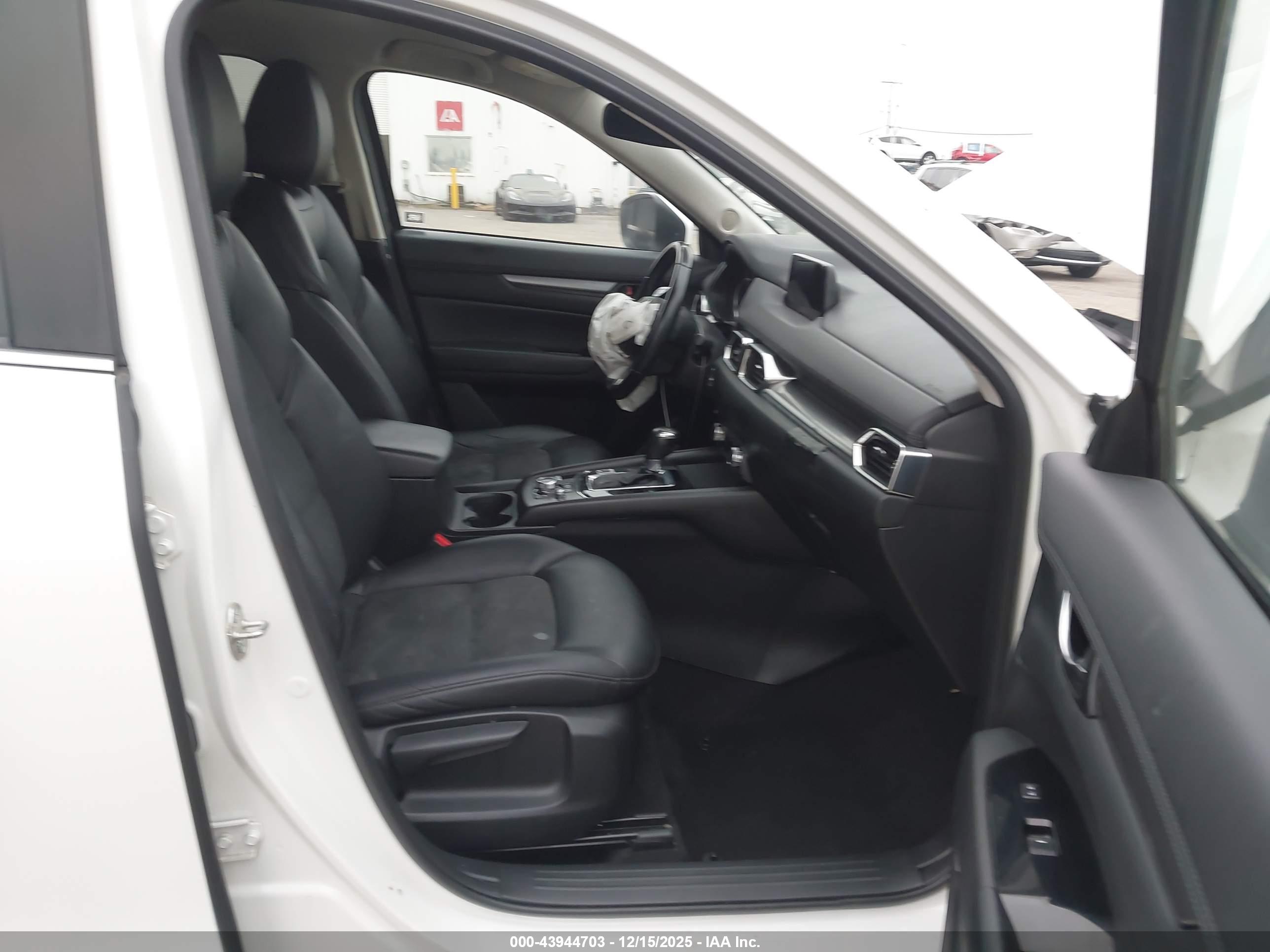 MAZDA CX-5 image 5