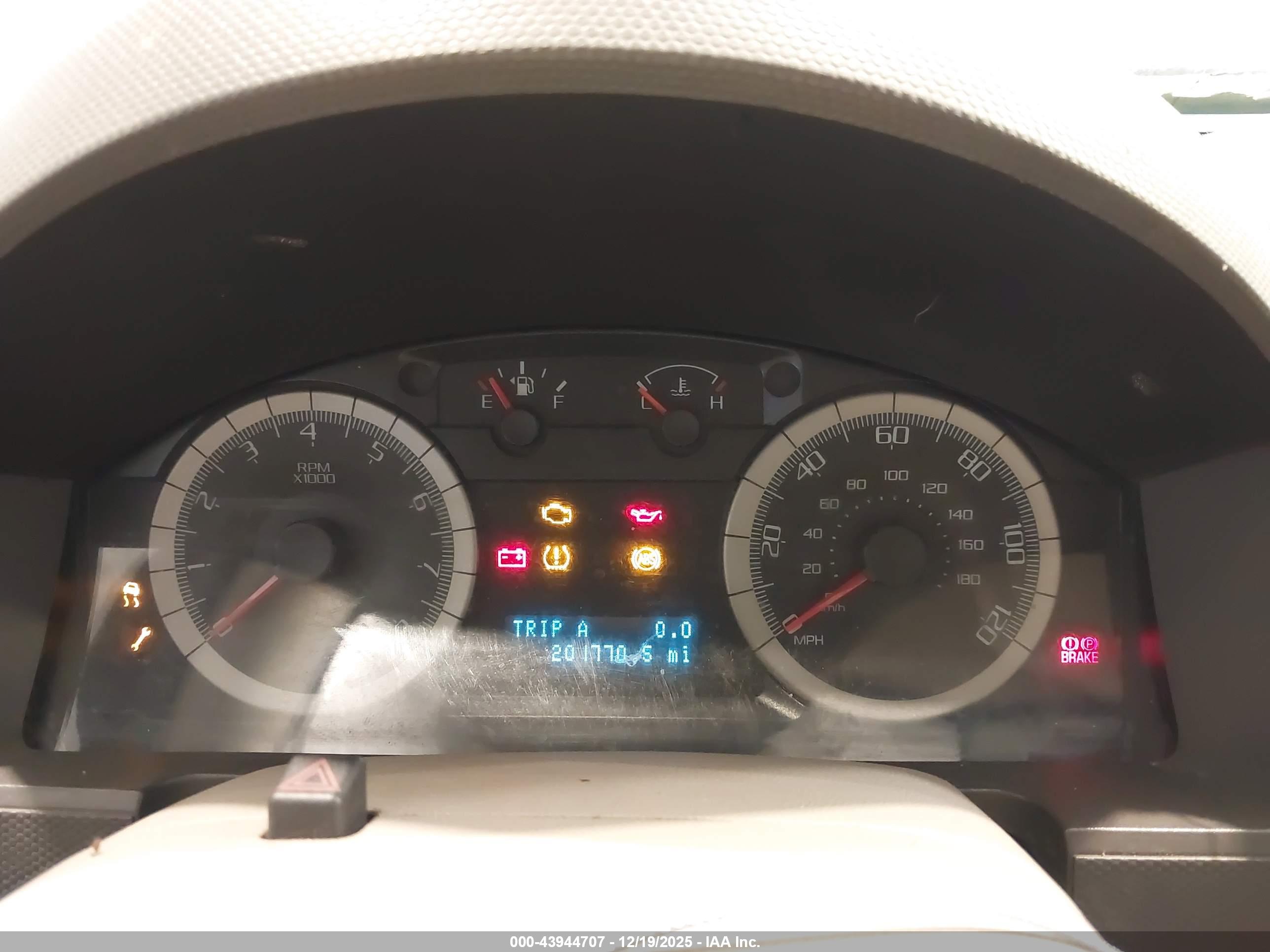 FORD ESCAPE image 7