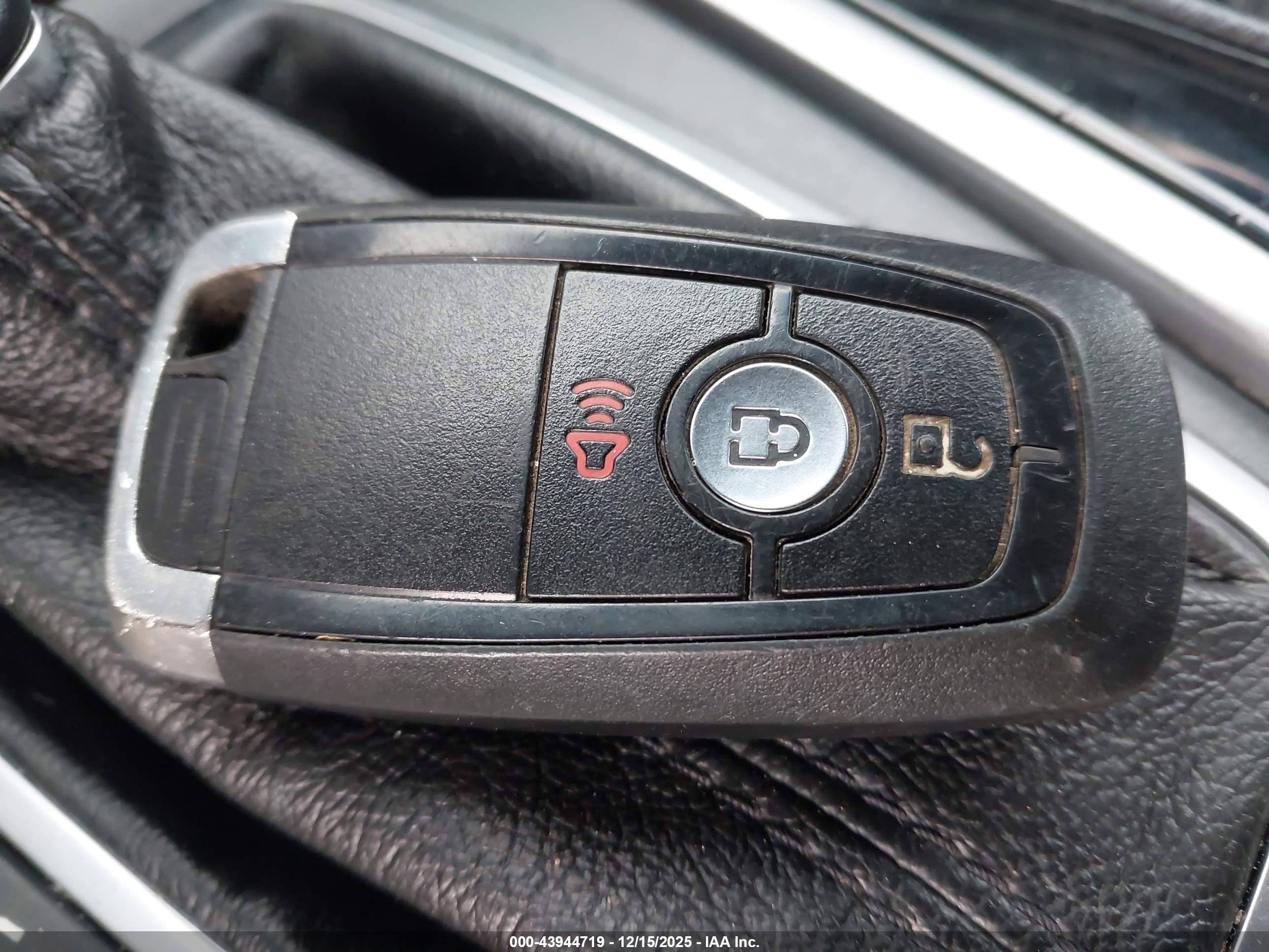 FORD EDGE image 10