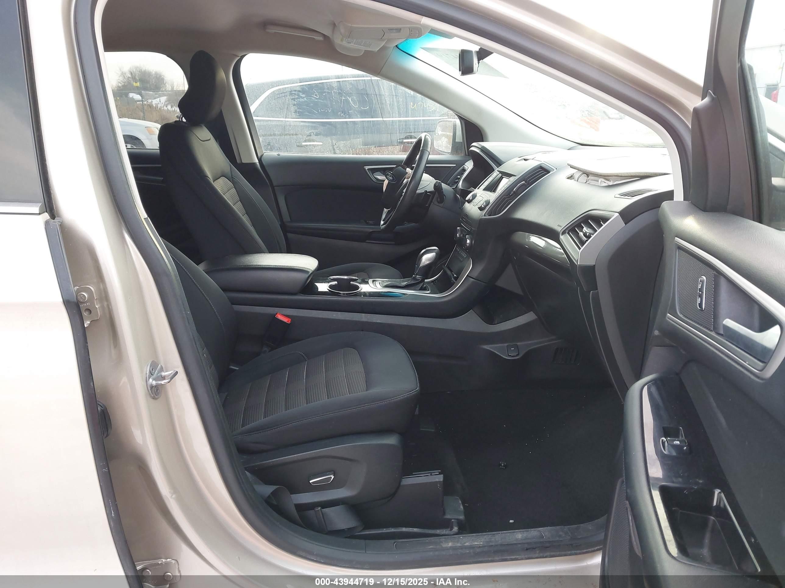 FORD EDGE image 5