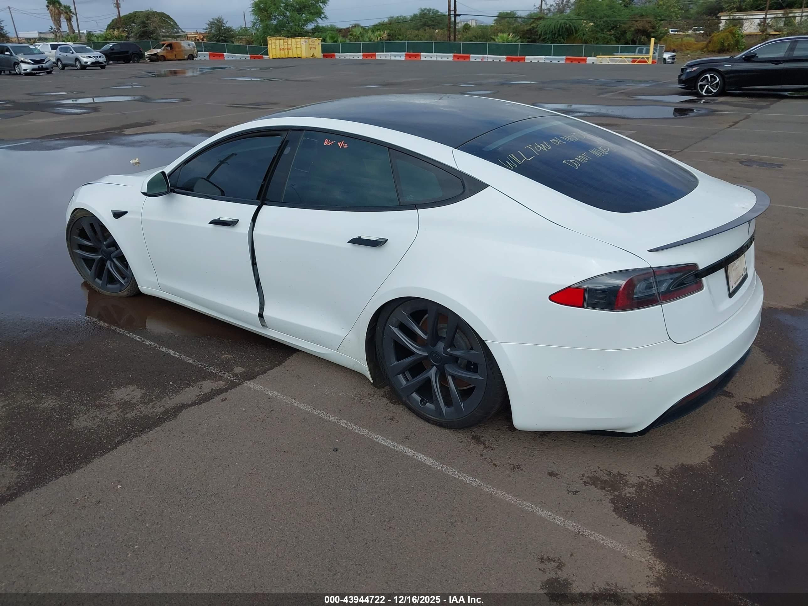 TESLA MODEL image 3