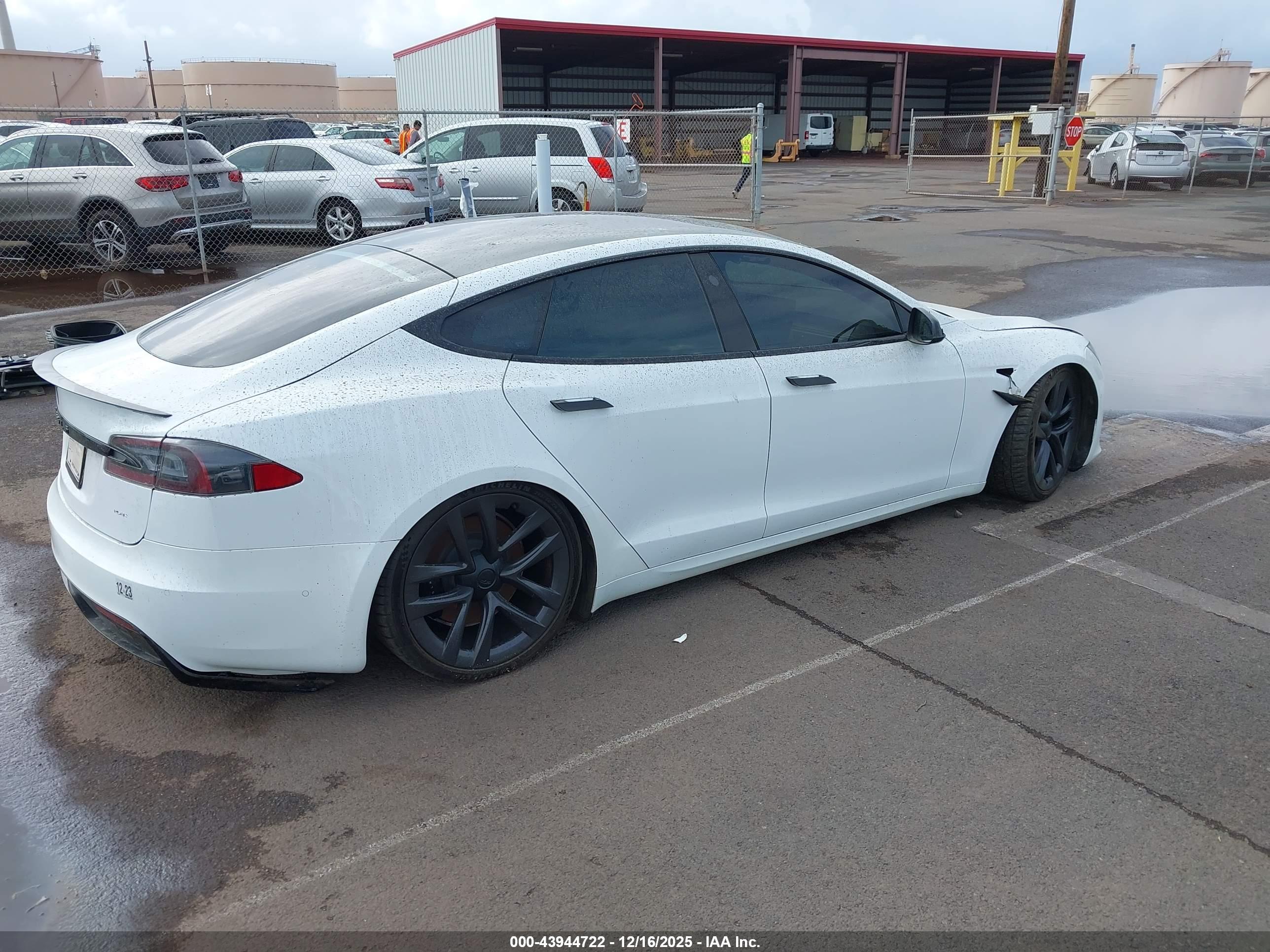 TESLA MODEL image 4